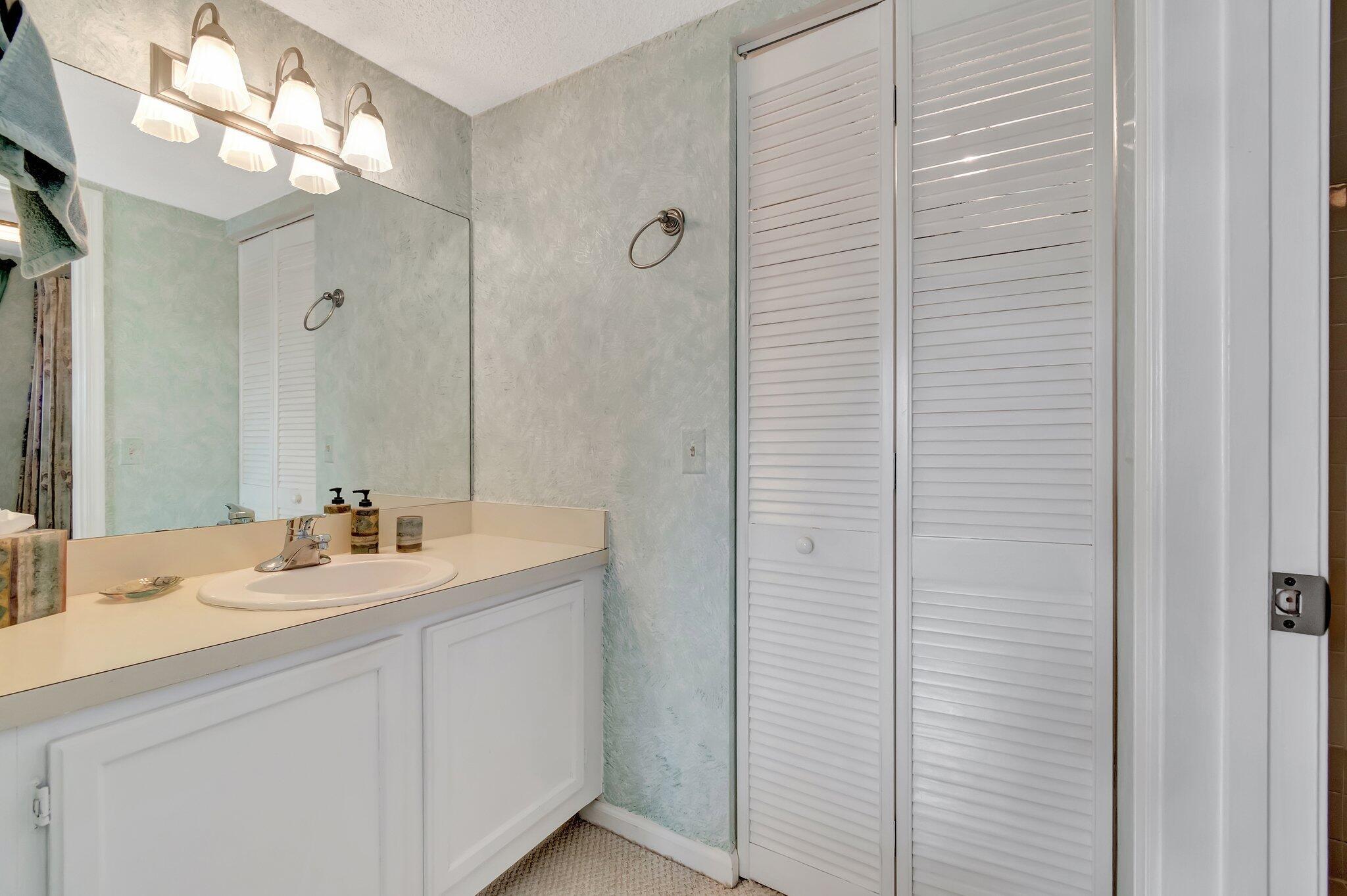 330 Palmwood Place 207