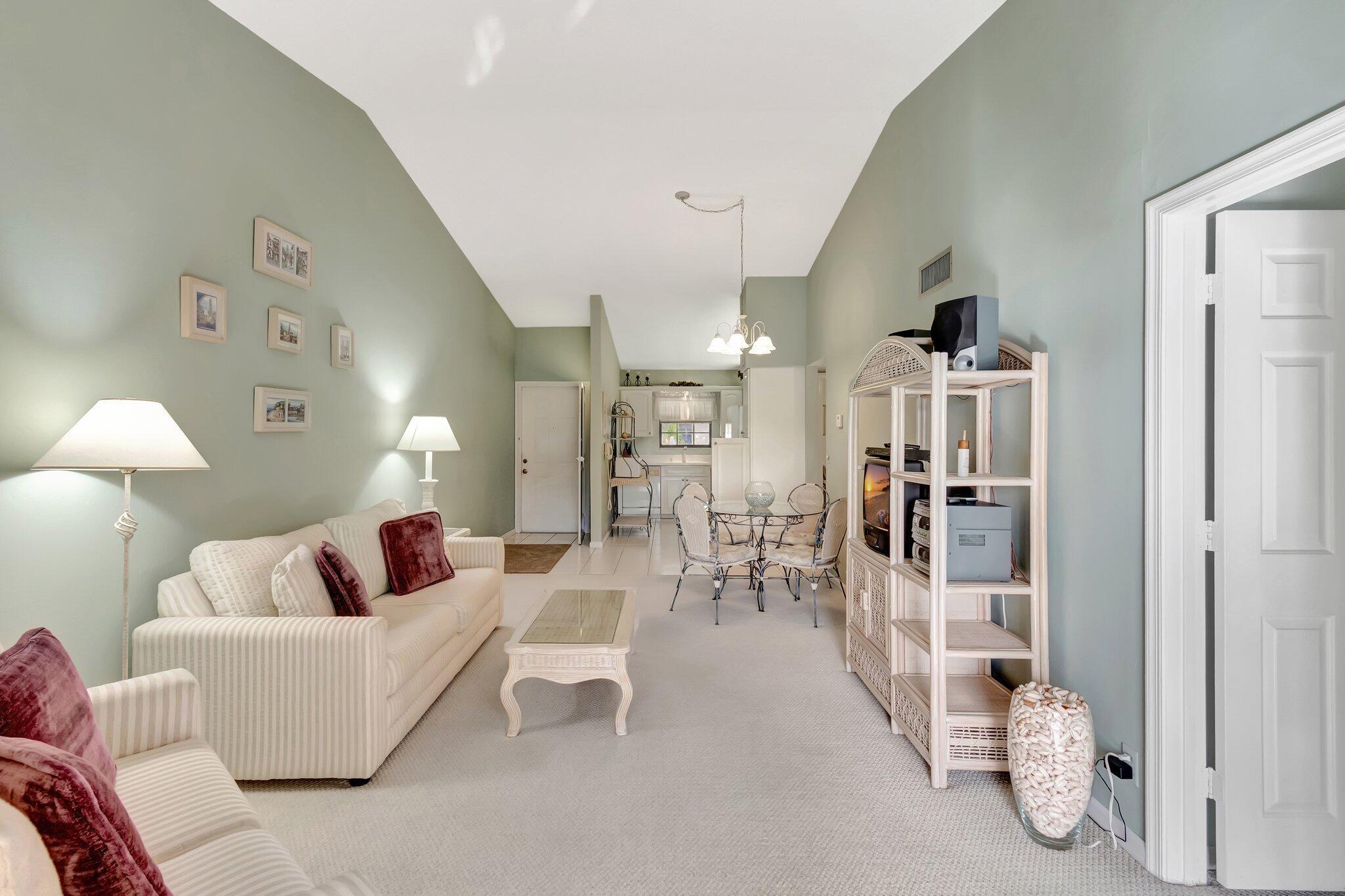 330 Palmwood Place 207