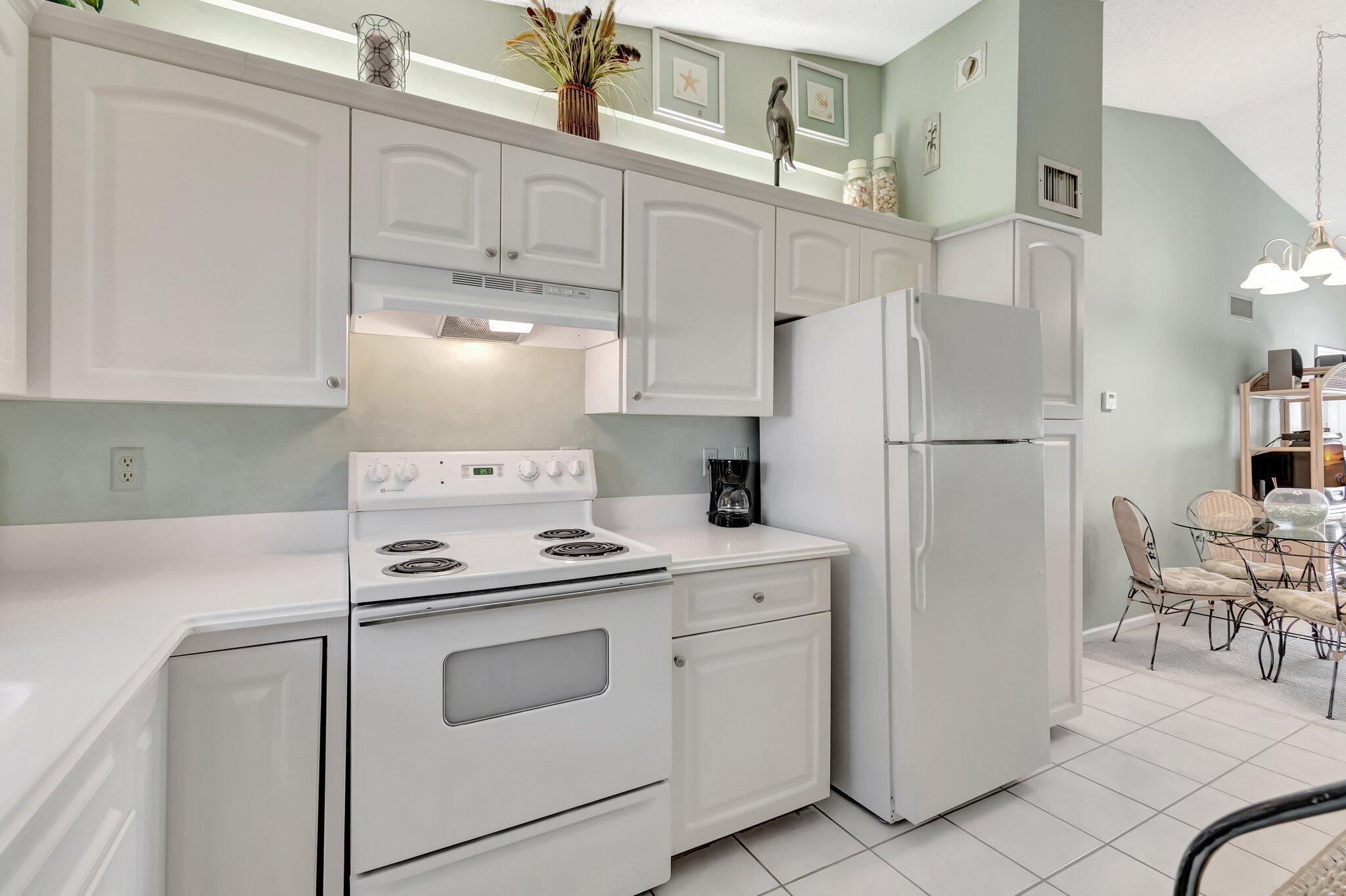 330 Palmwood Place 207