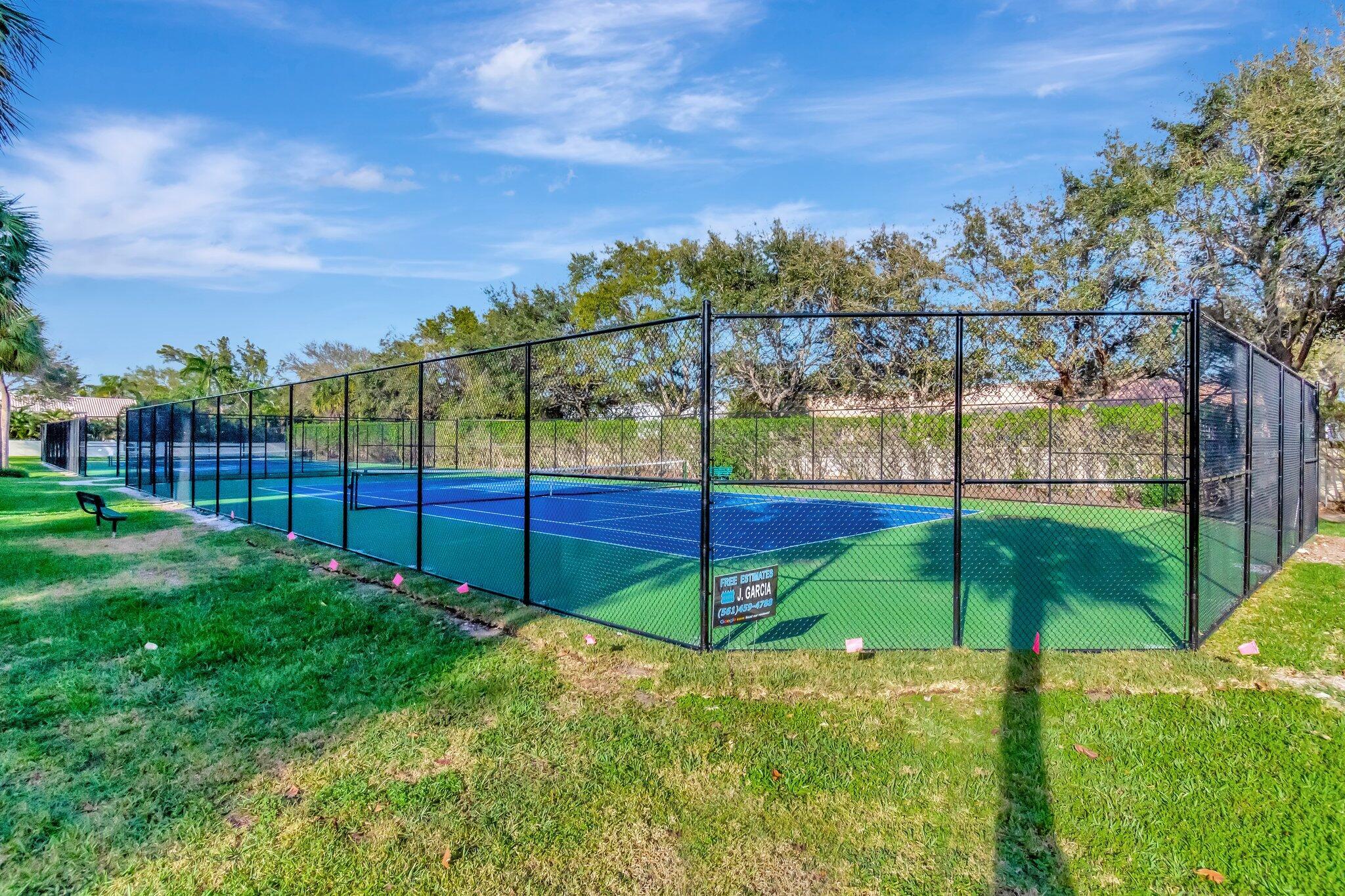 330 Palmwood Place 207