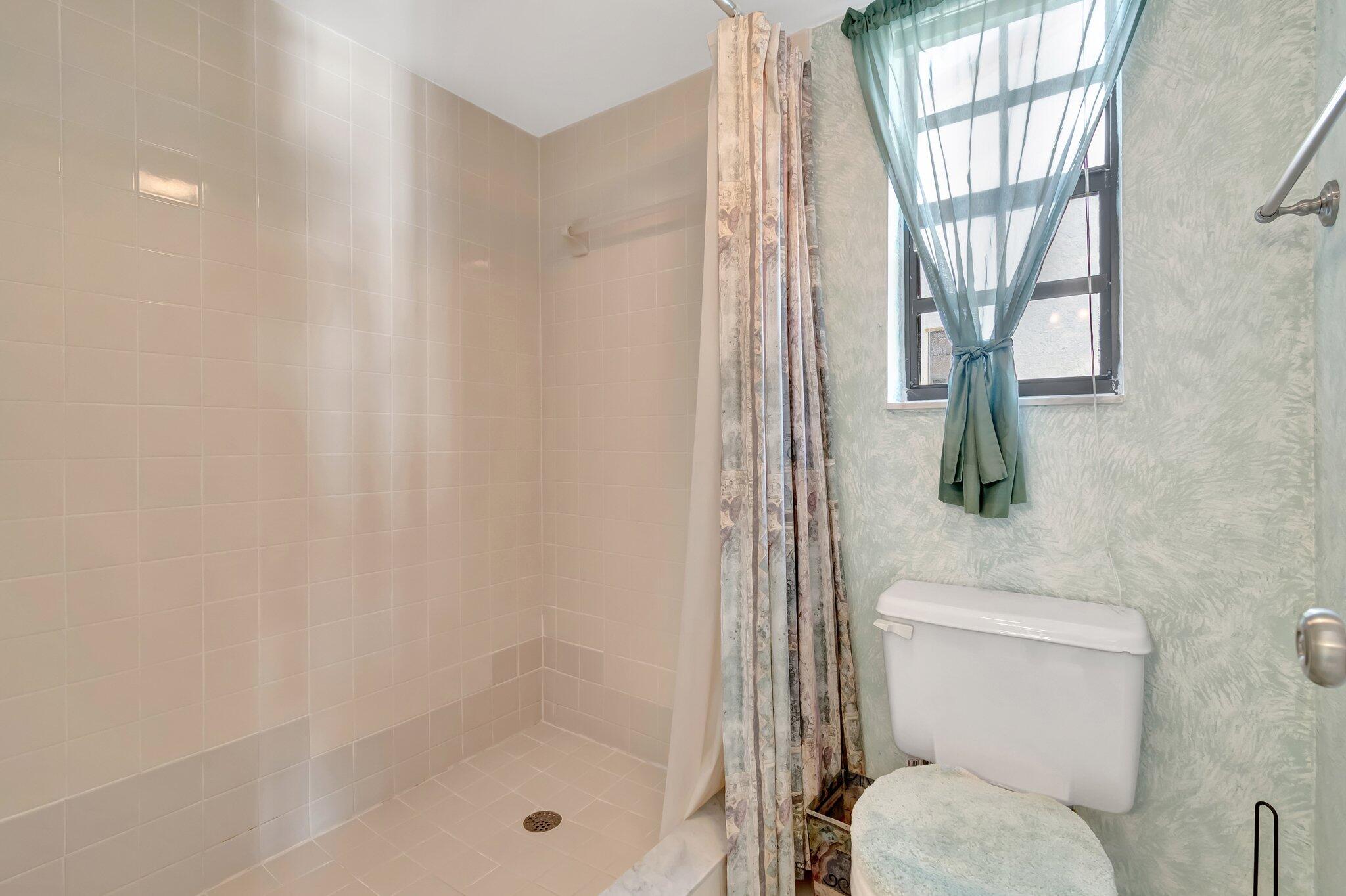 330 Palmwood Place 207