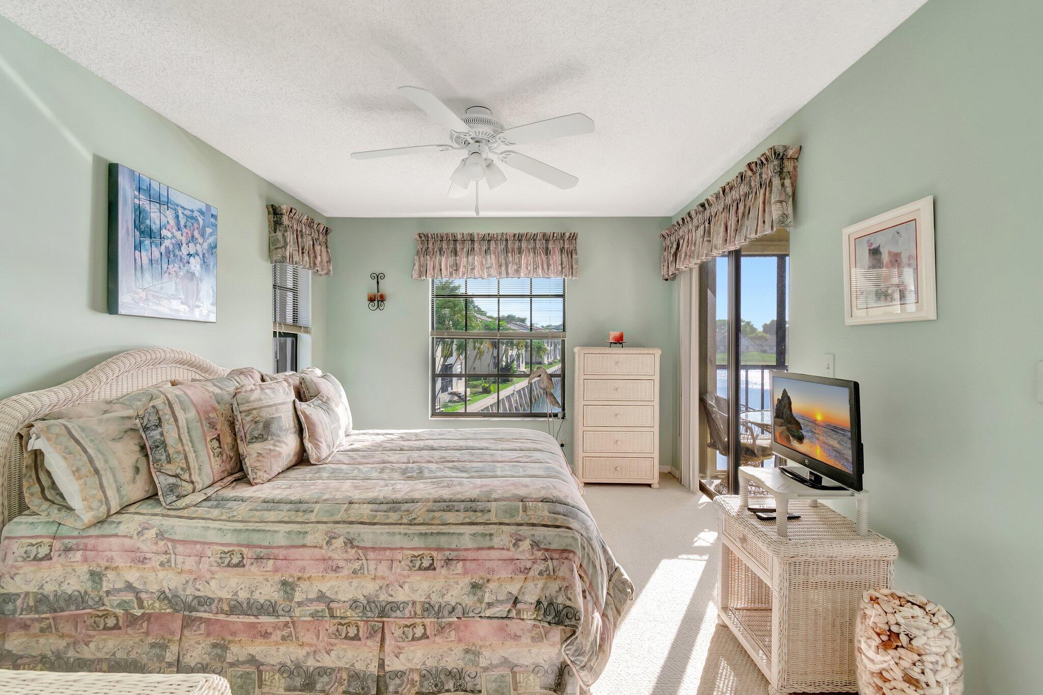 330 Palmwood Place 207