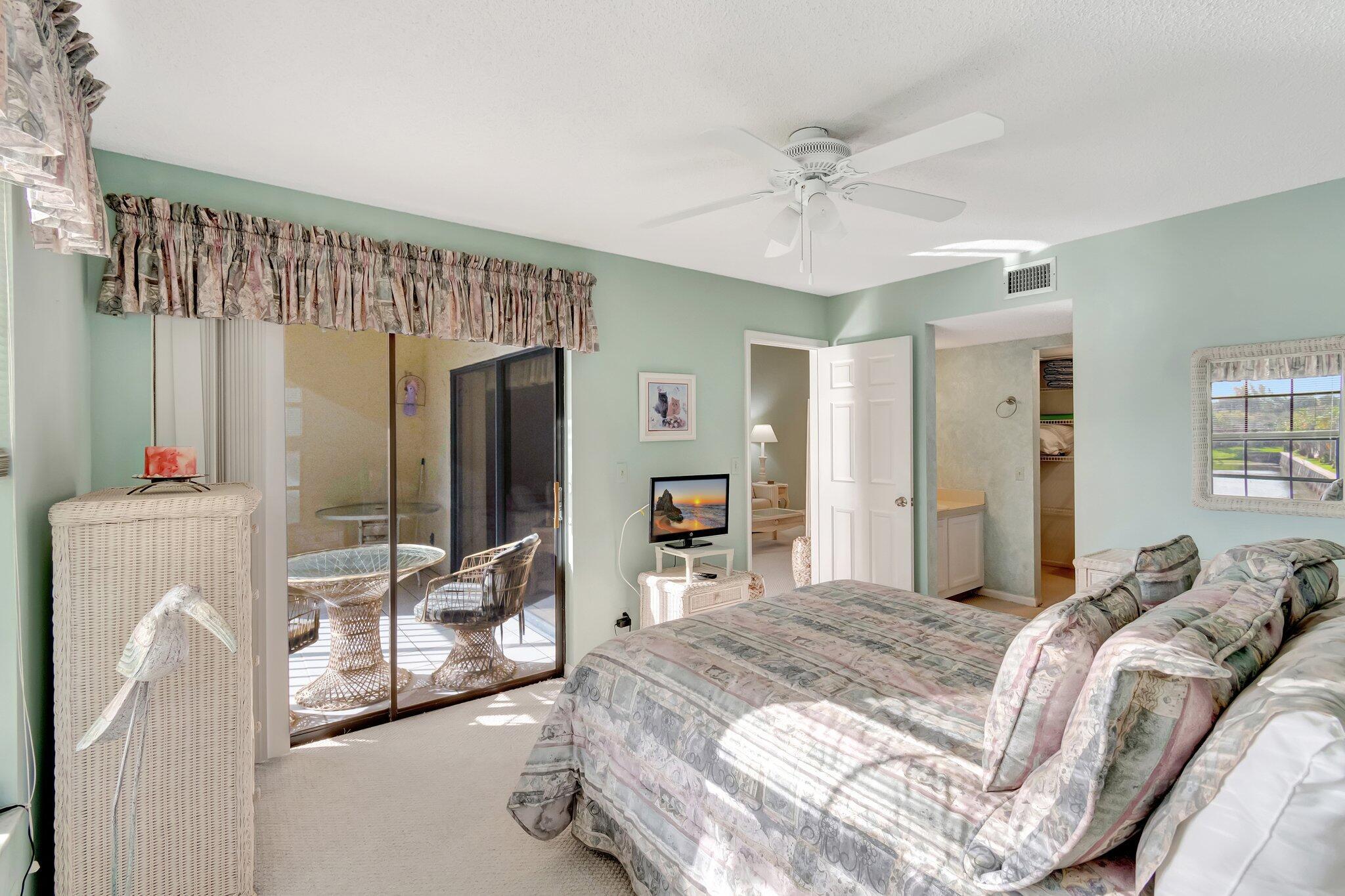 330 Palmwood Place 207