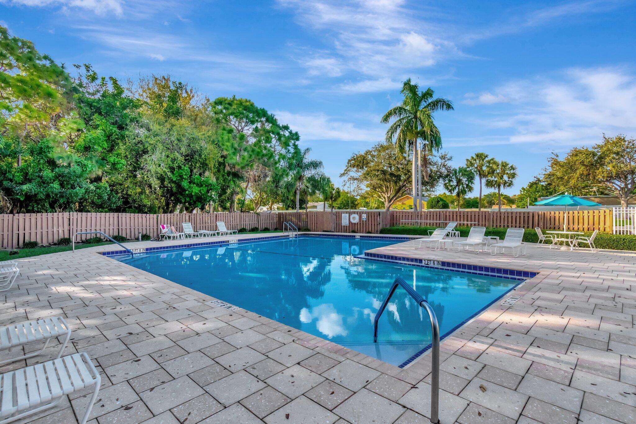 330 Palmwood Place 207