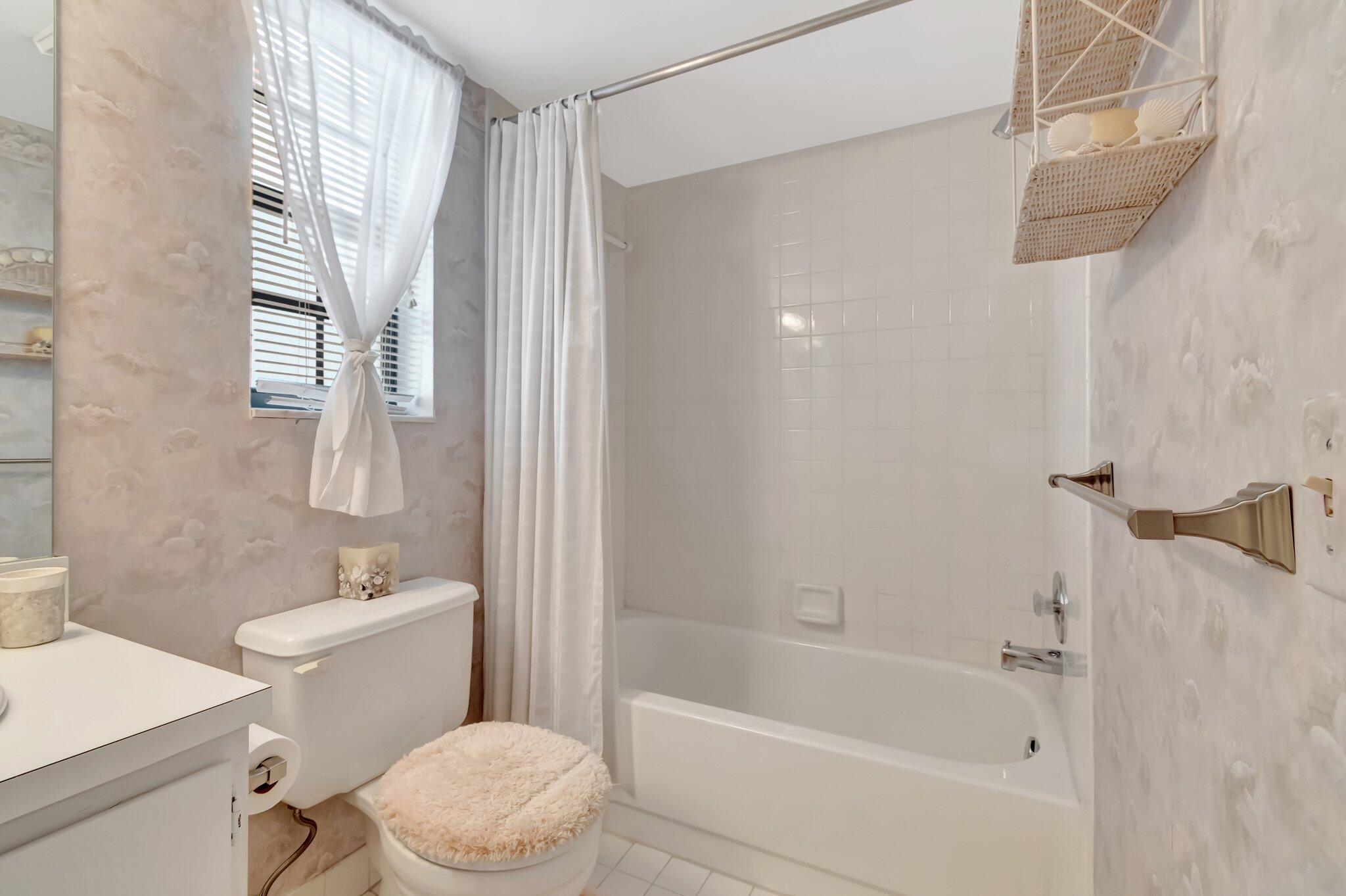 330 Palmwood Place 207