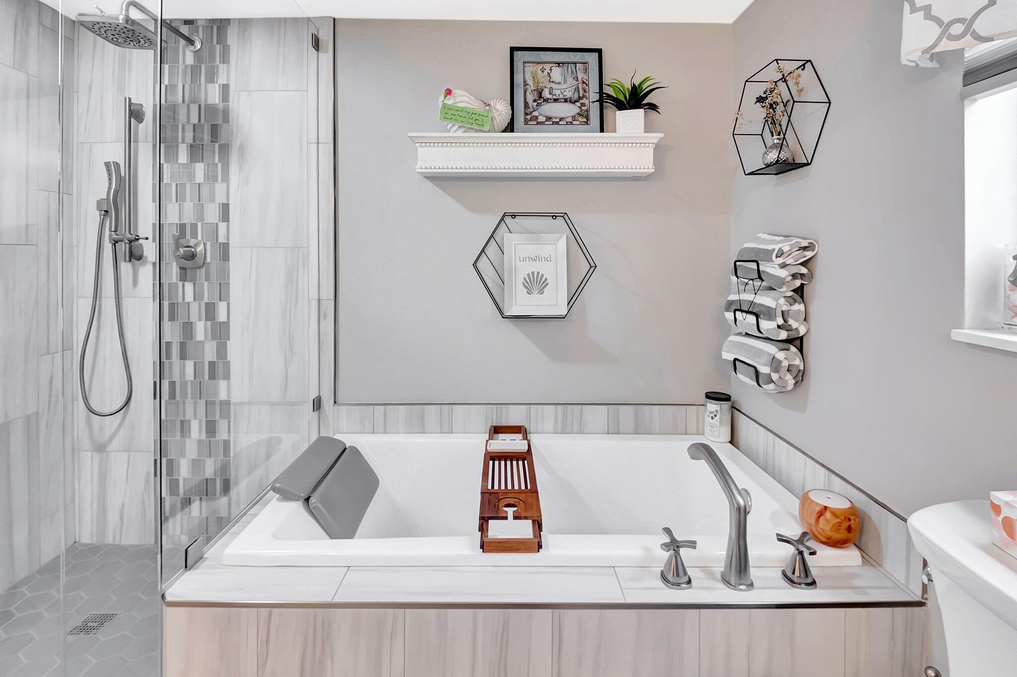 9716 Sills Drive E 101