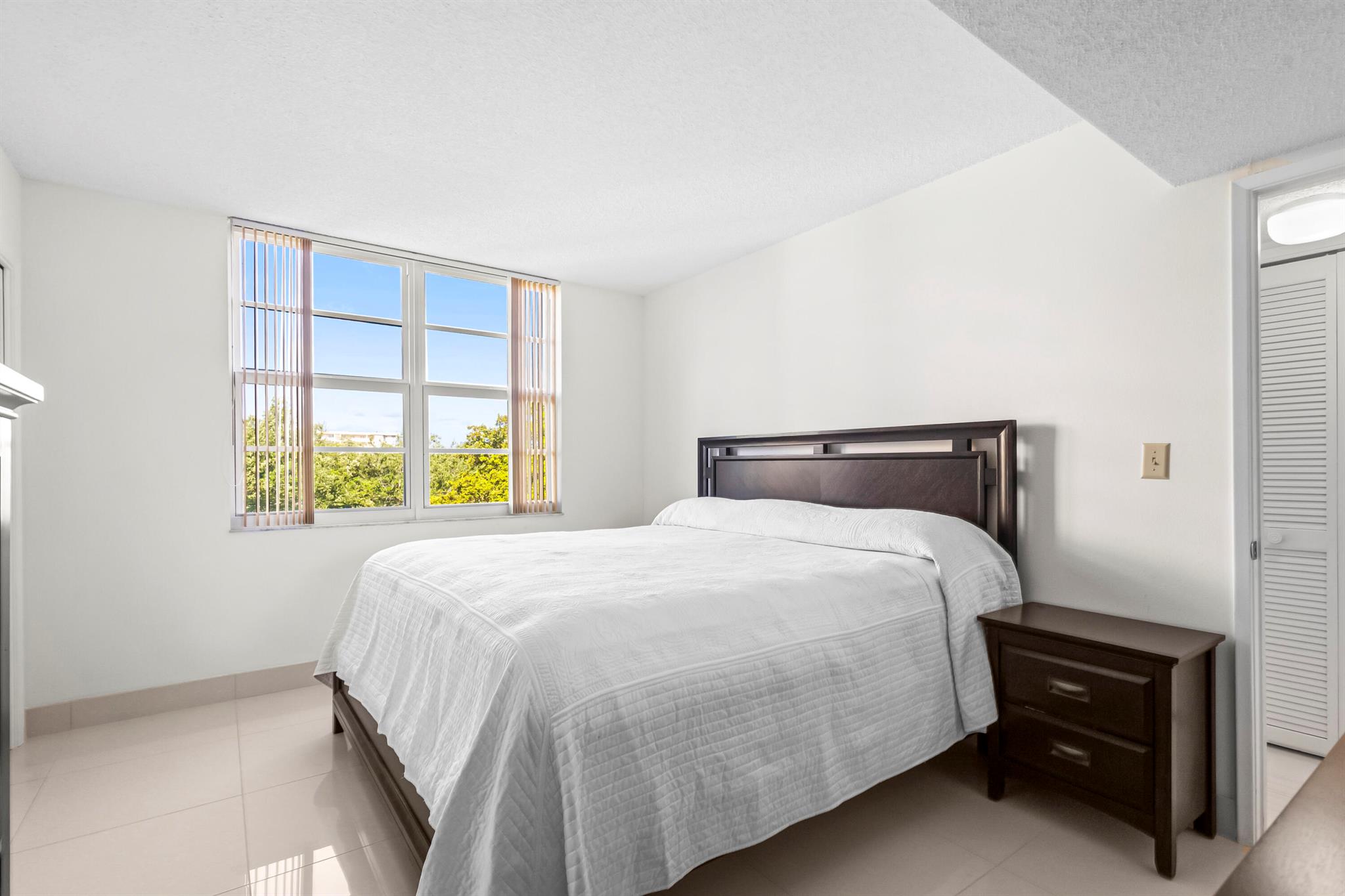 3510 Oaks Way 501