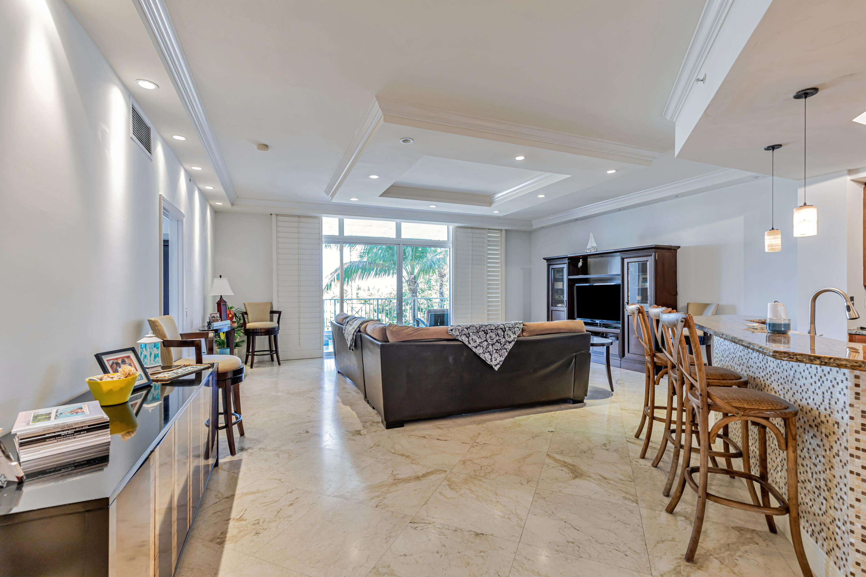 701 SE 21st Avenue 302