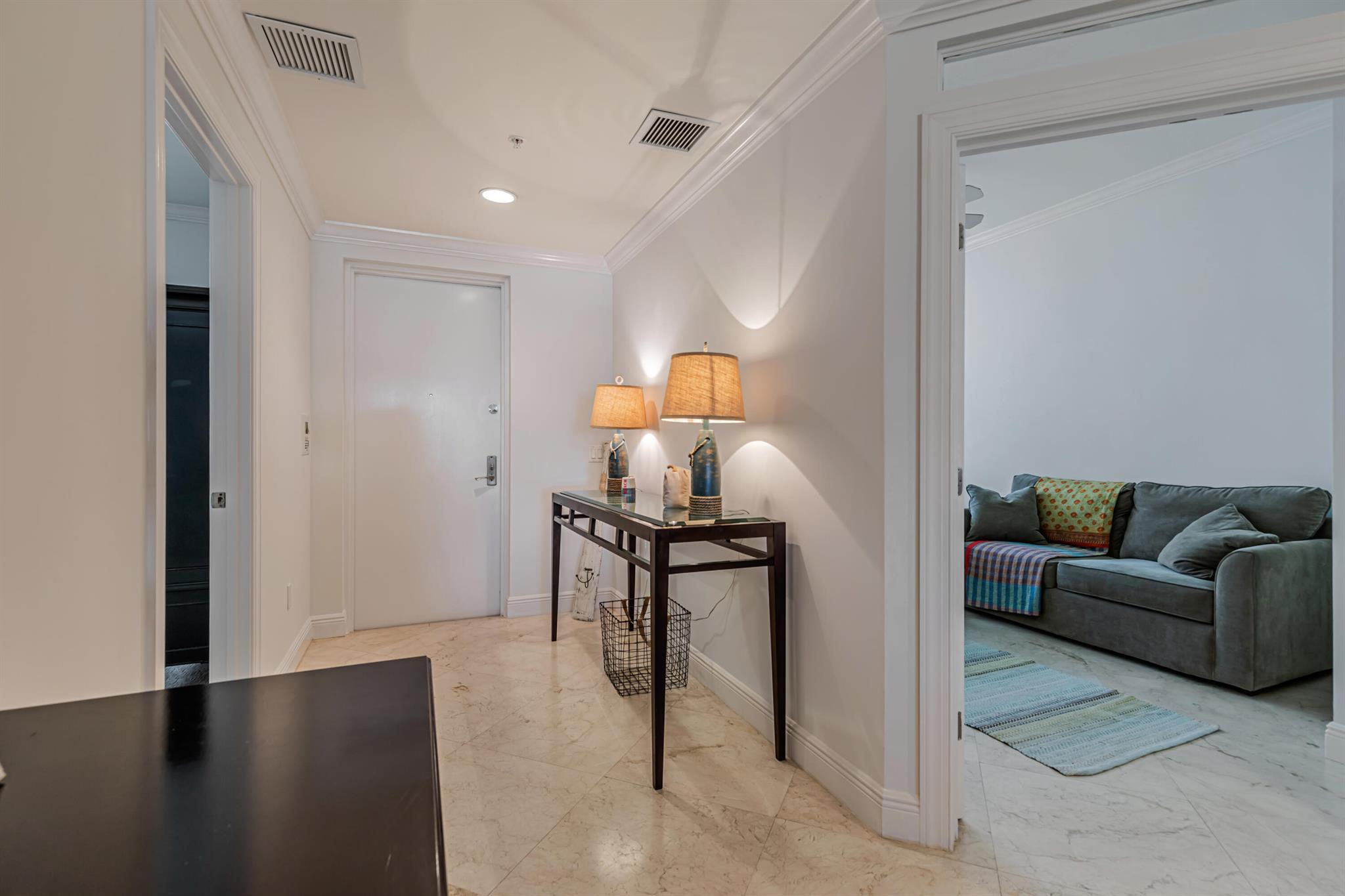 701 SE 21st Avenue 302