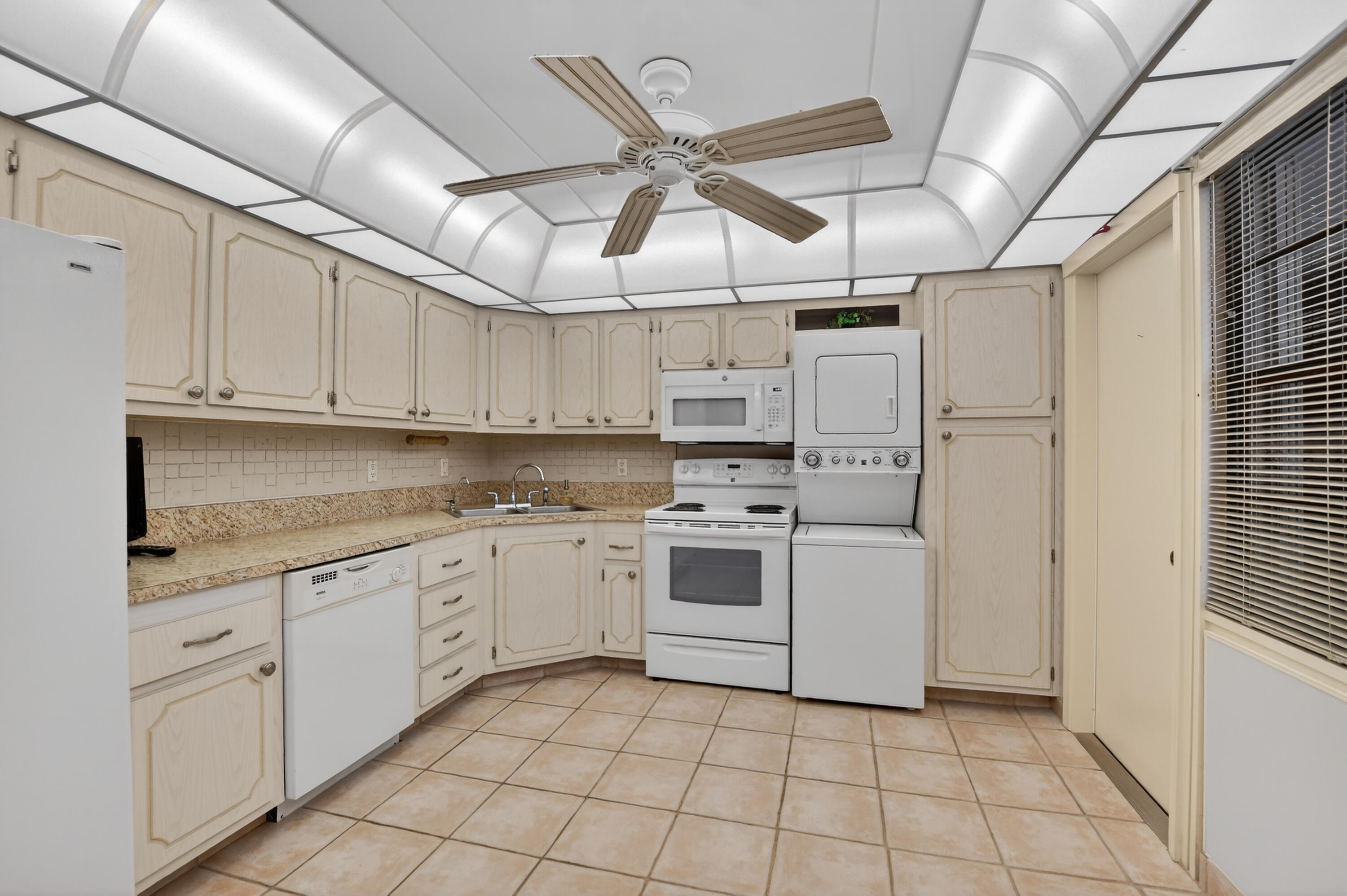 501 SW 11th Place 412