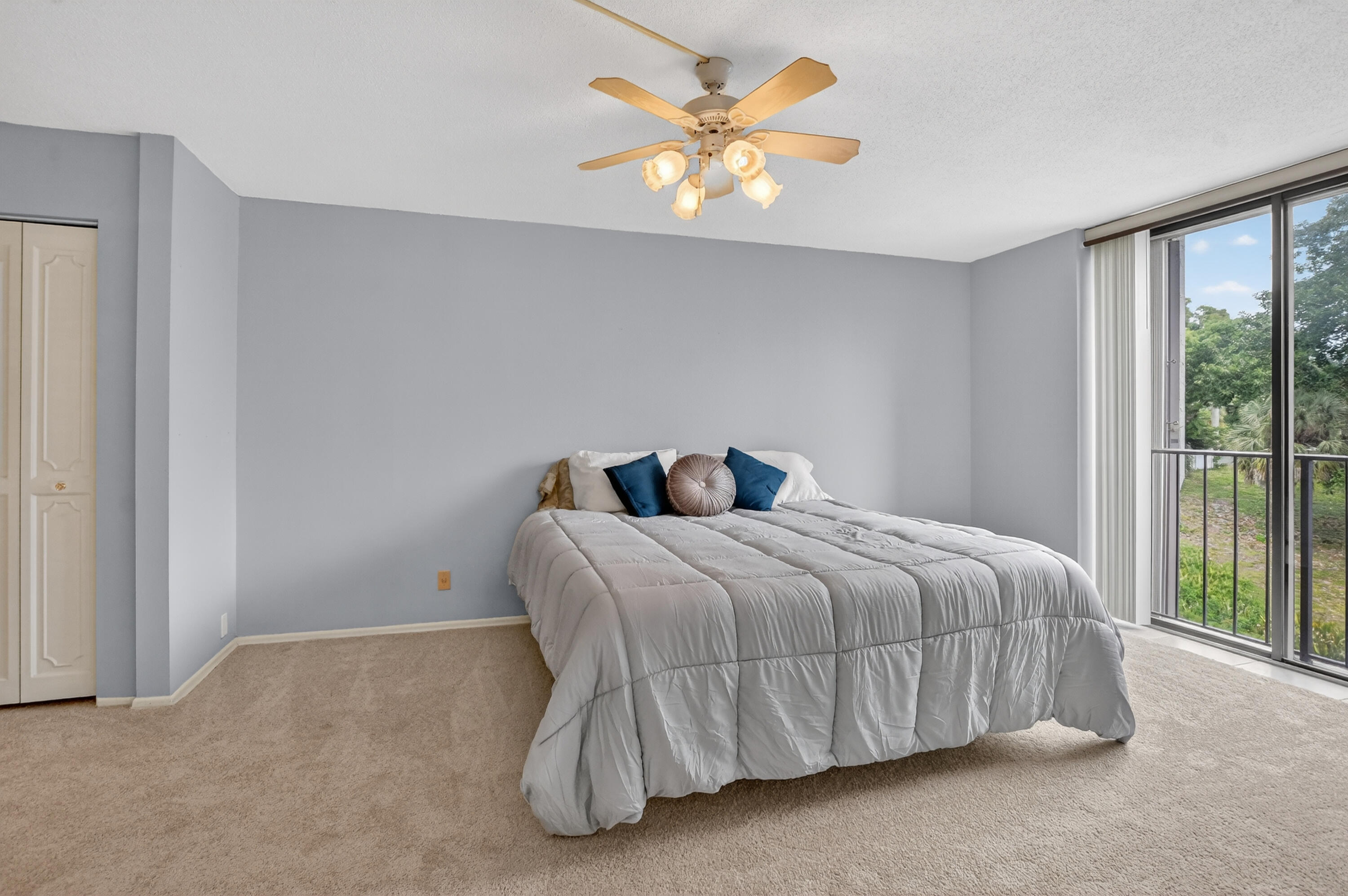 501 SW 11th Place 412