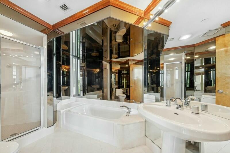 300 SE 5th Avenue 6010