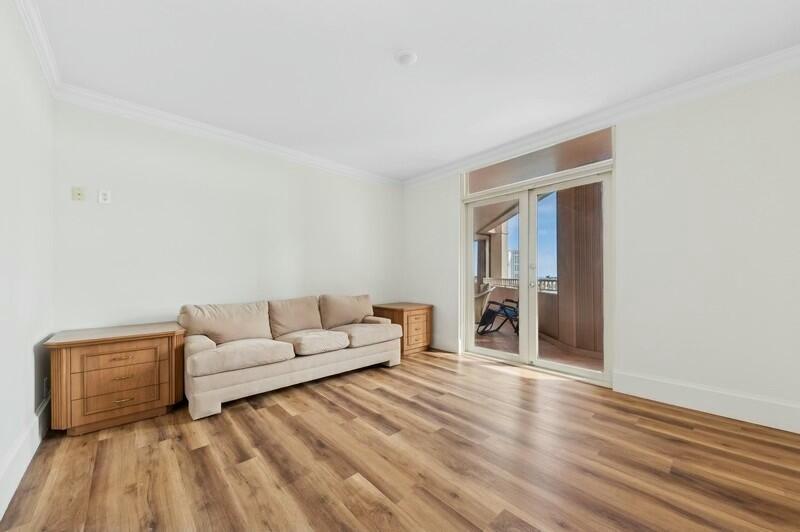 300 SE 5th Avenue 6010