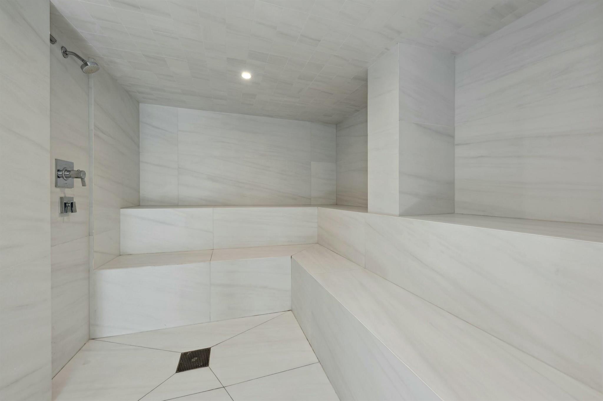 300 SE 5th Avenue 6010