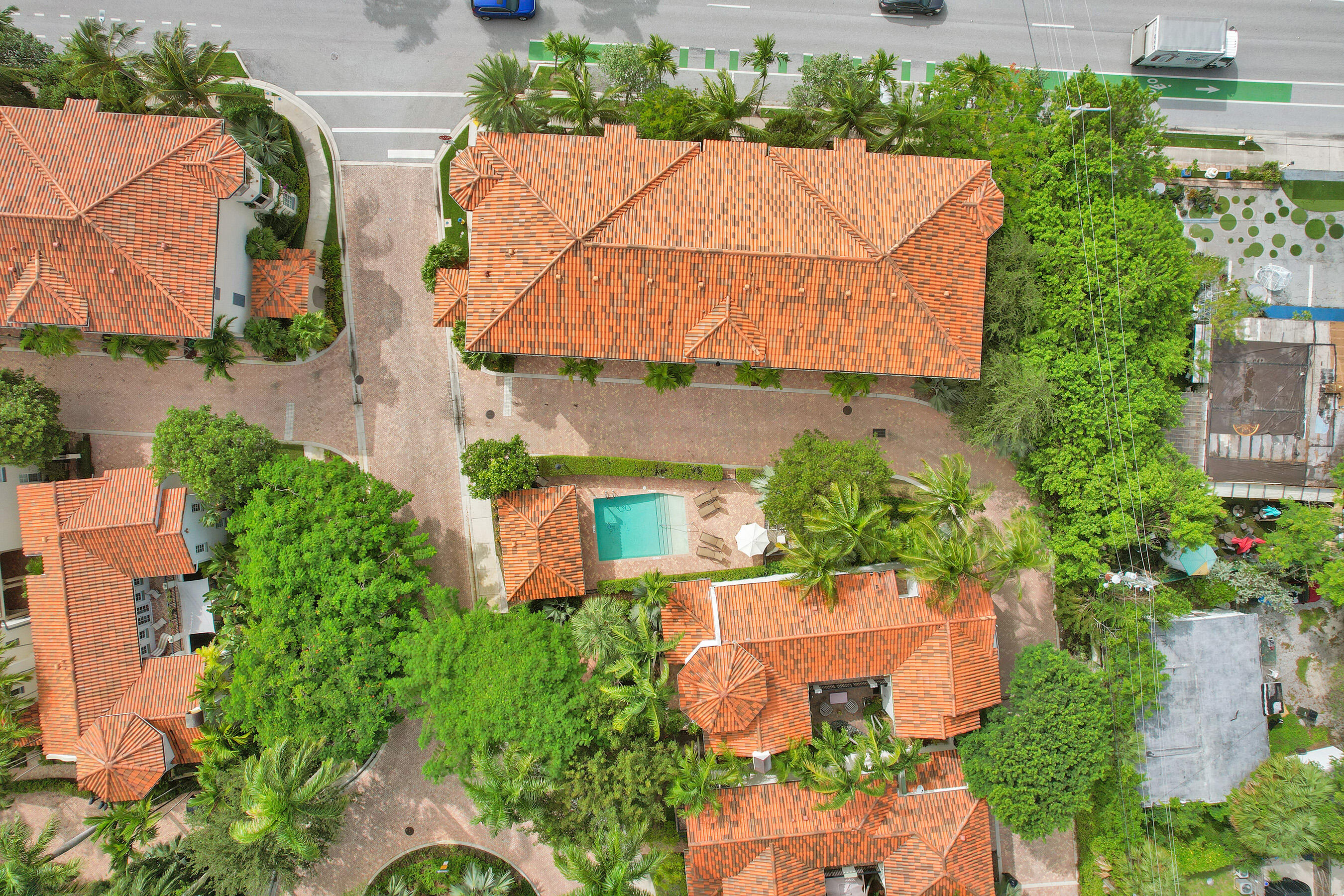 1655 N Federal Highway