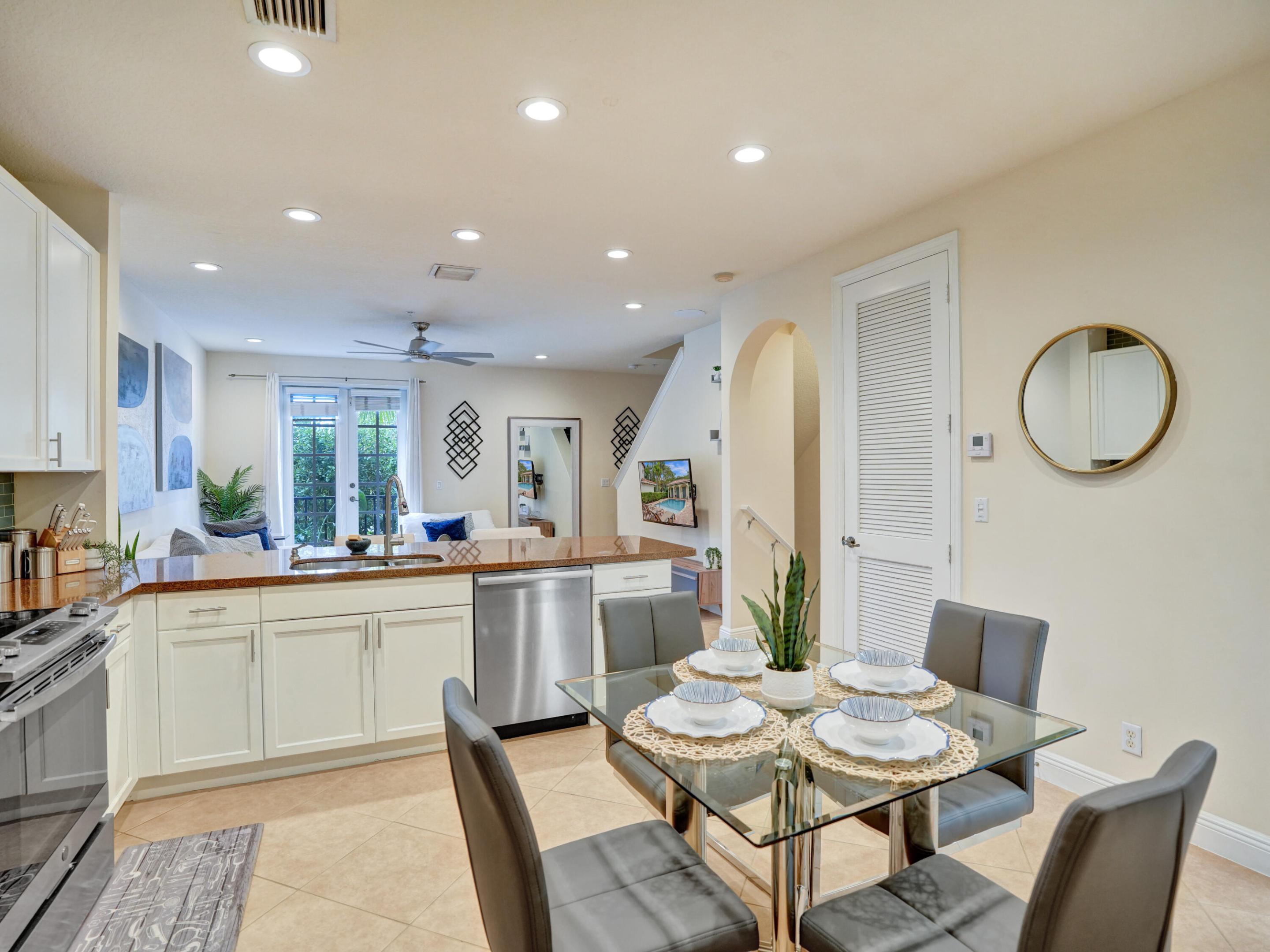 1655 N Federal Highway