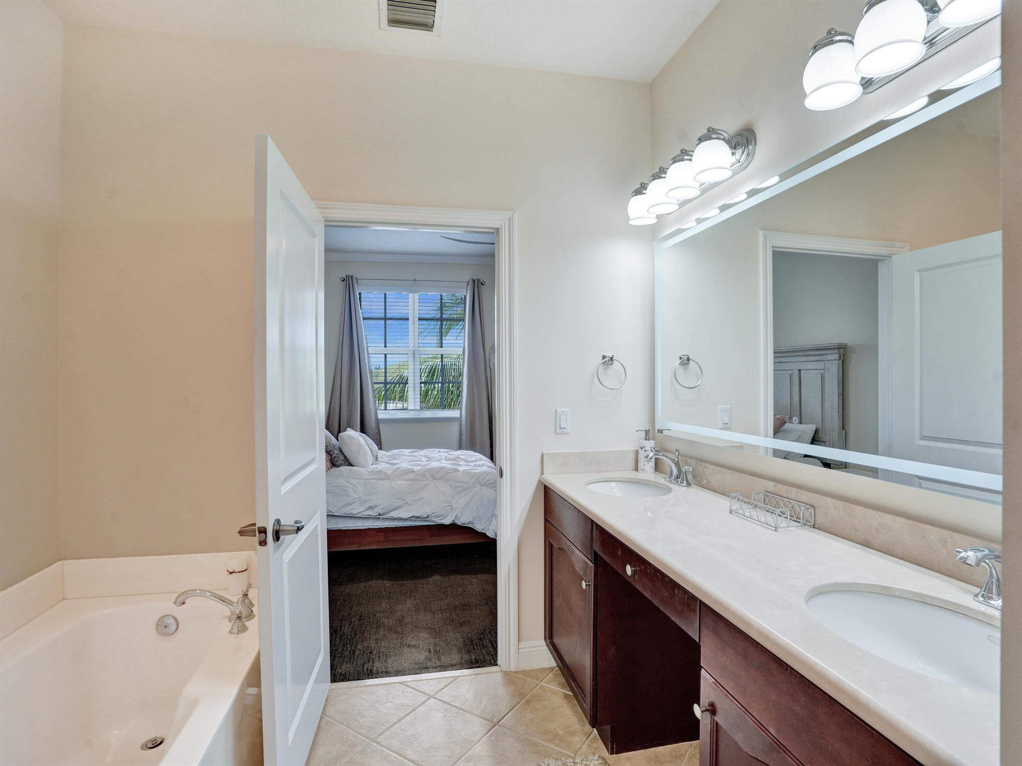 1655 N Federal Highway