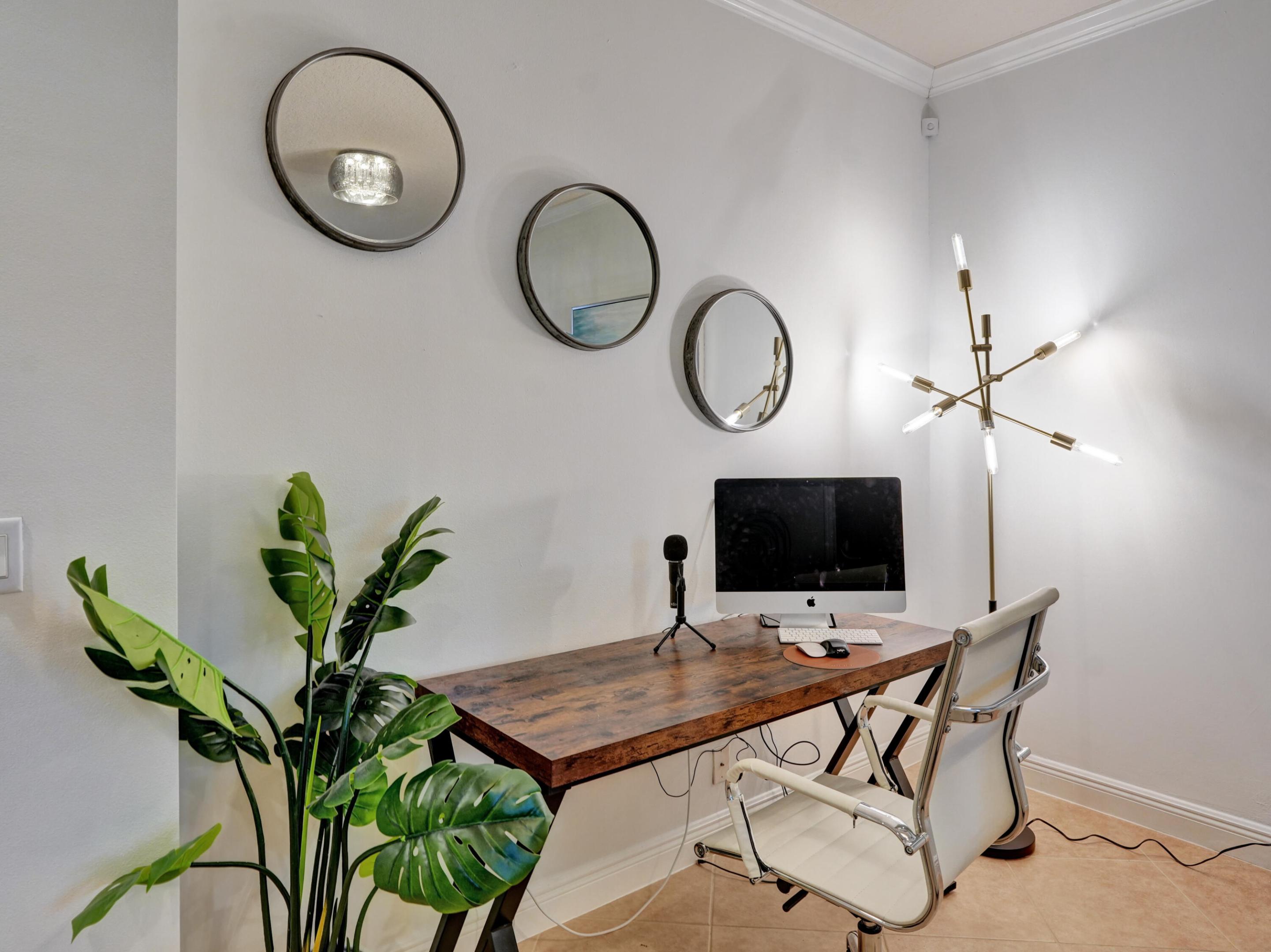 1655 N Federal Highway