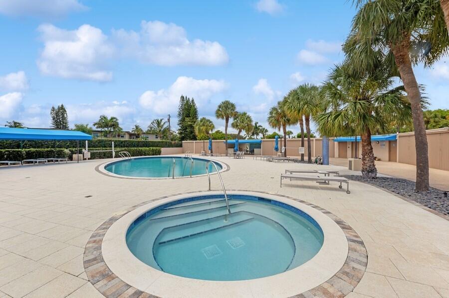 1401 S Ocean Boulevard 302