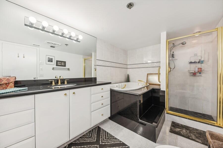 1401 S Ocean Boulevard 302