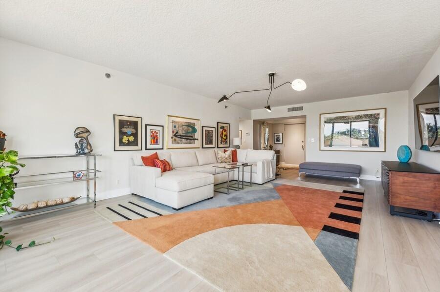 1401 S Ocean Boulevard 302