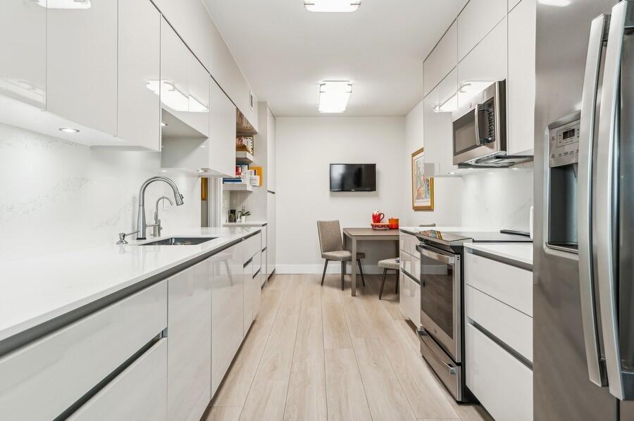1401 S Ocean Boulevard 302