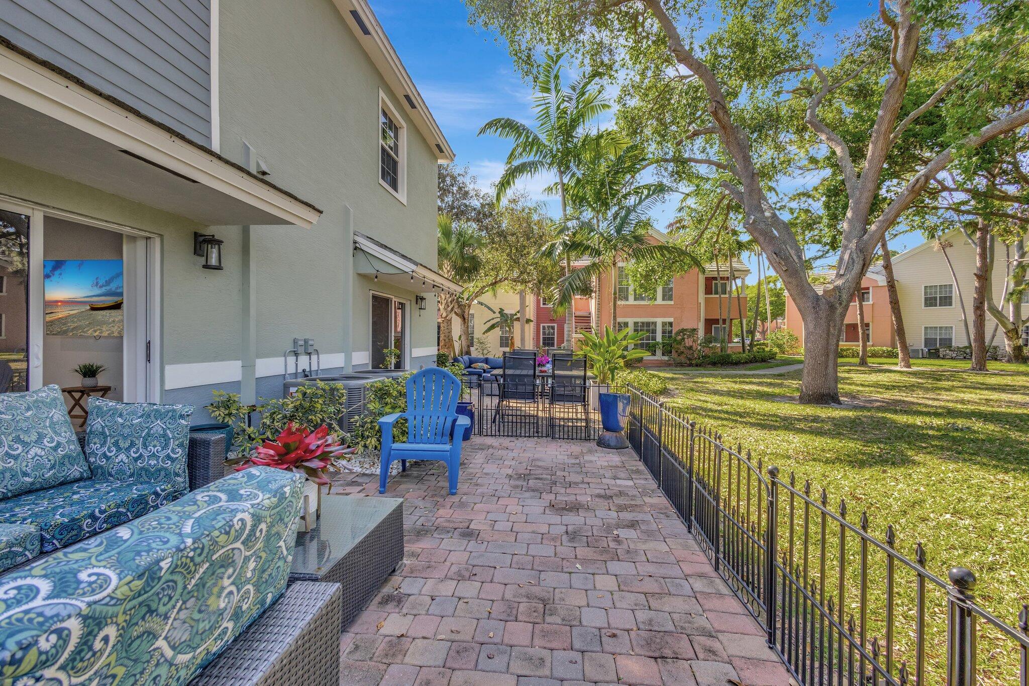 1295 Crystal Way 102