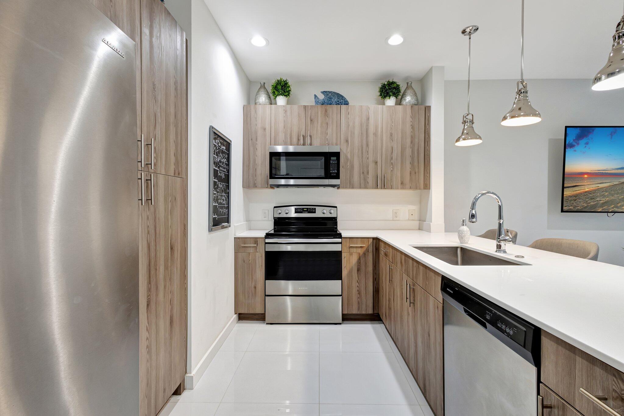1295 Crystal Way 102