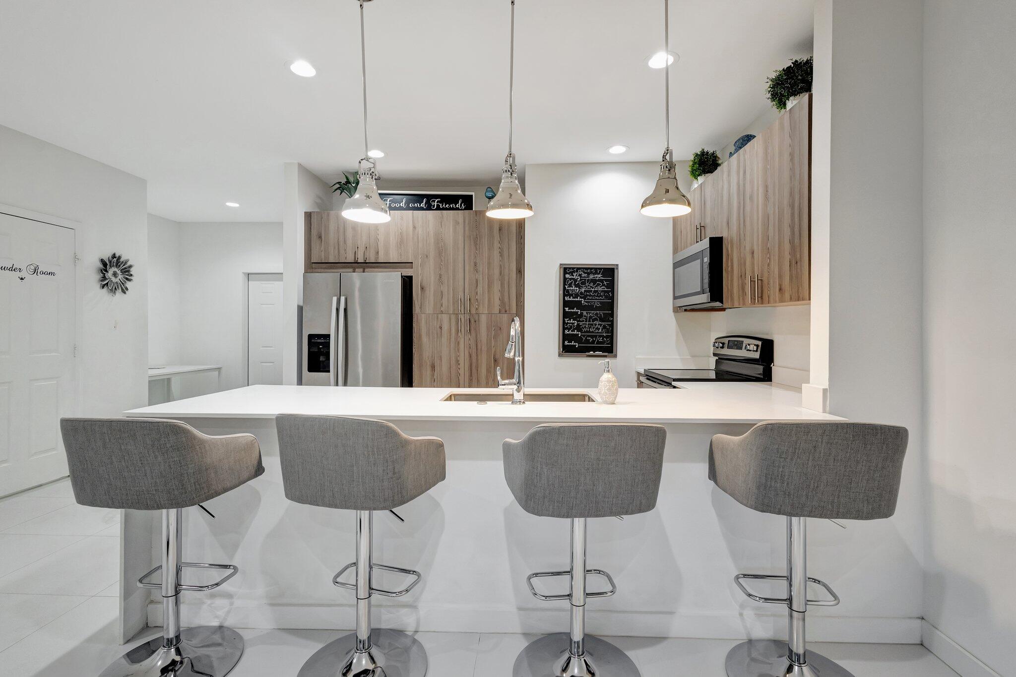 1295 Crystal Way 102