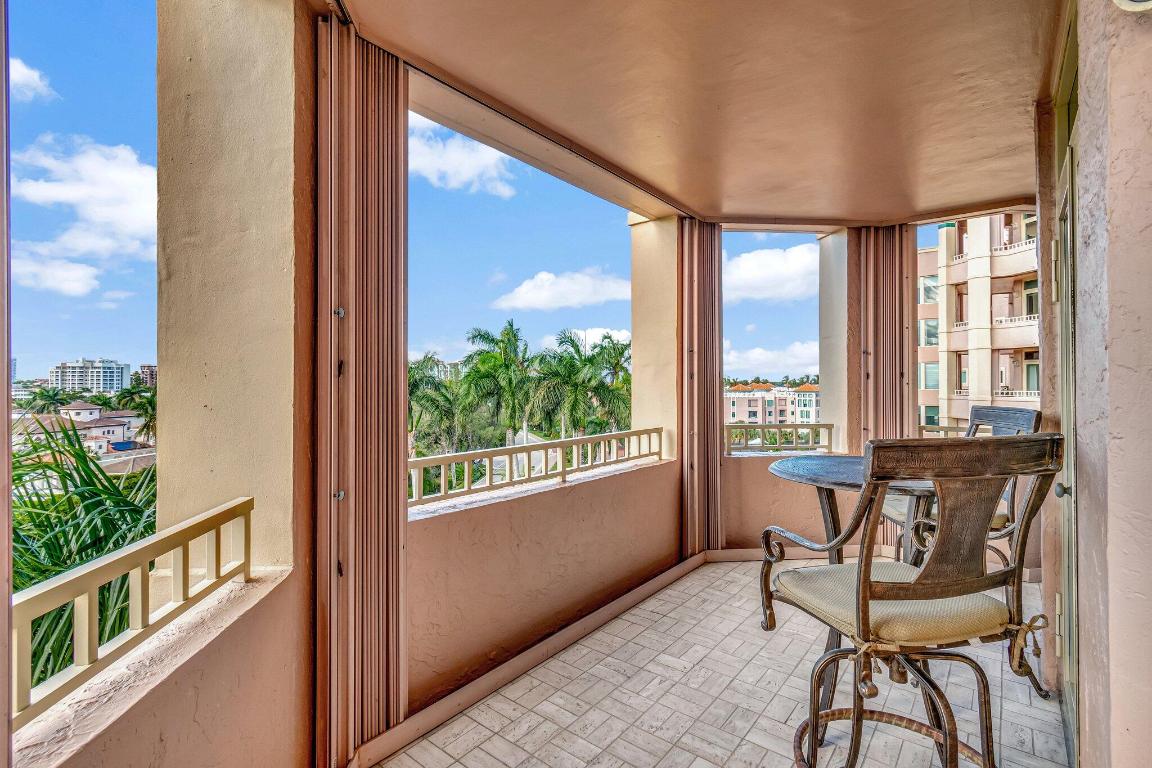 300 SE 5th Avenue 6160