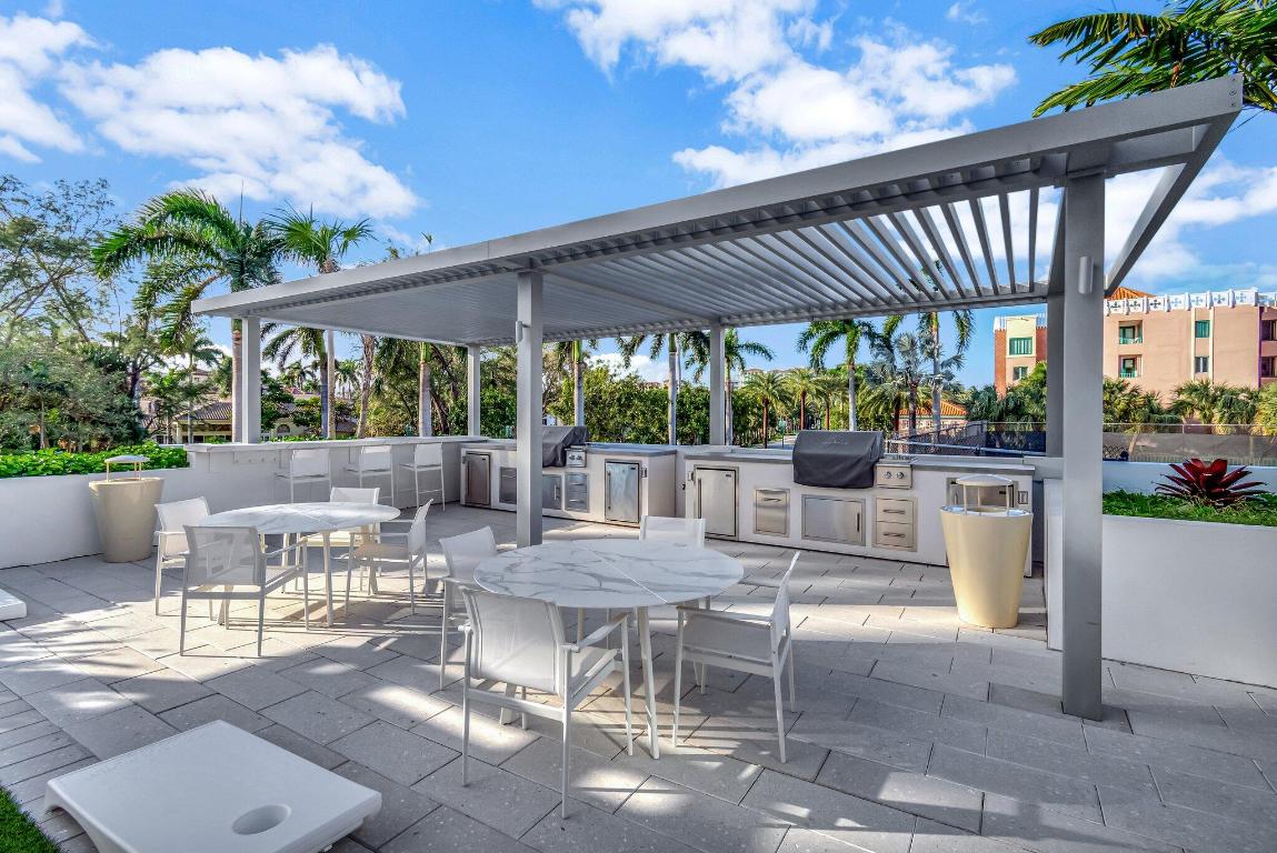 300 SE 5th Avenue 6160