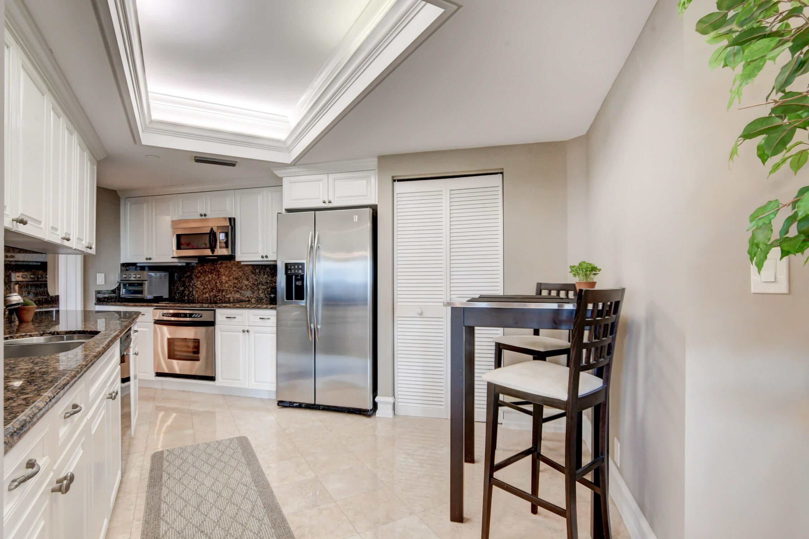 300 SE 5th Avenue 6160