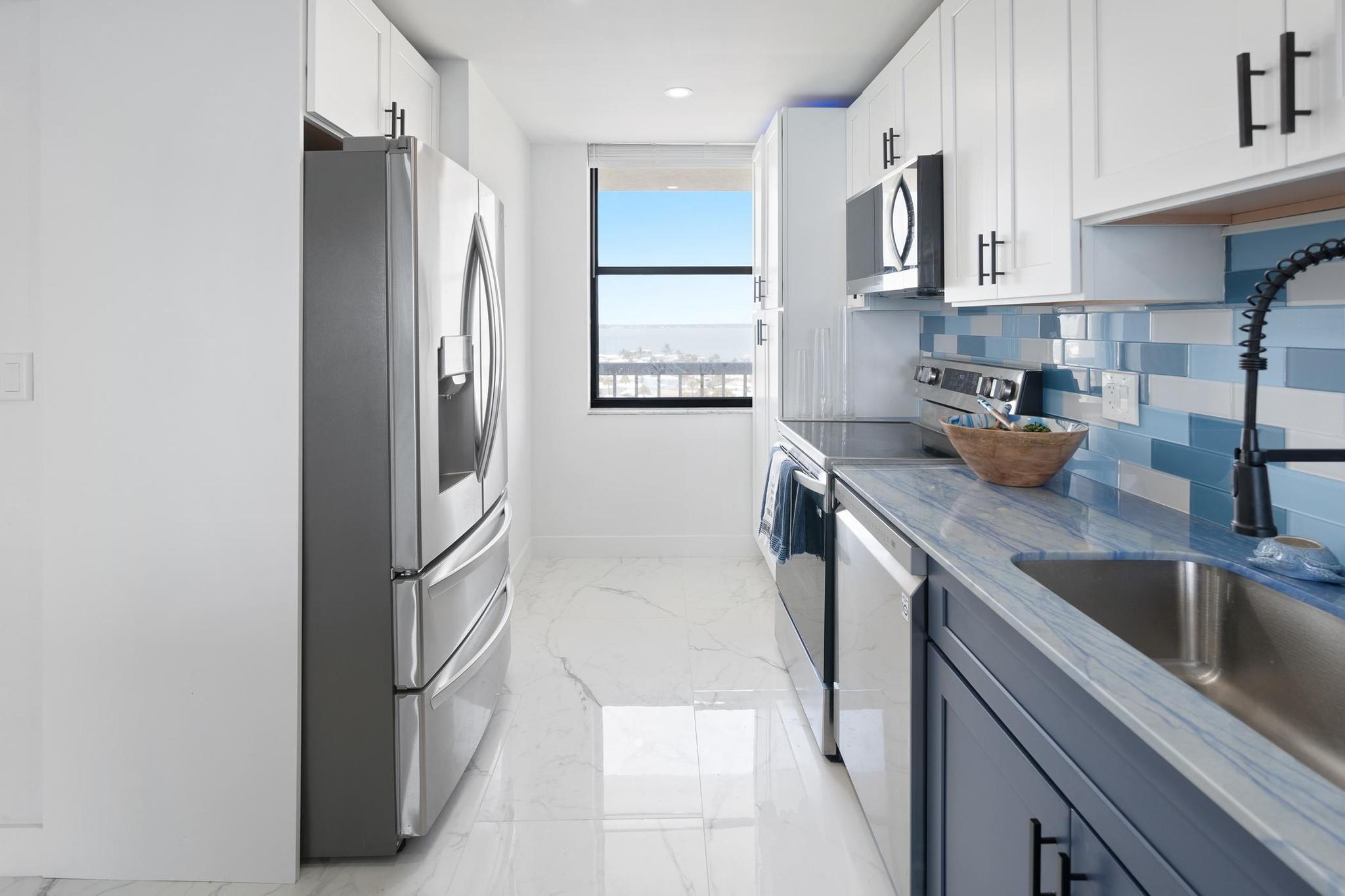 10680 S Ocean Drive 905