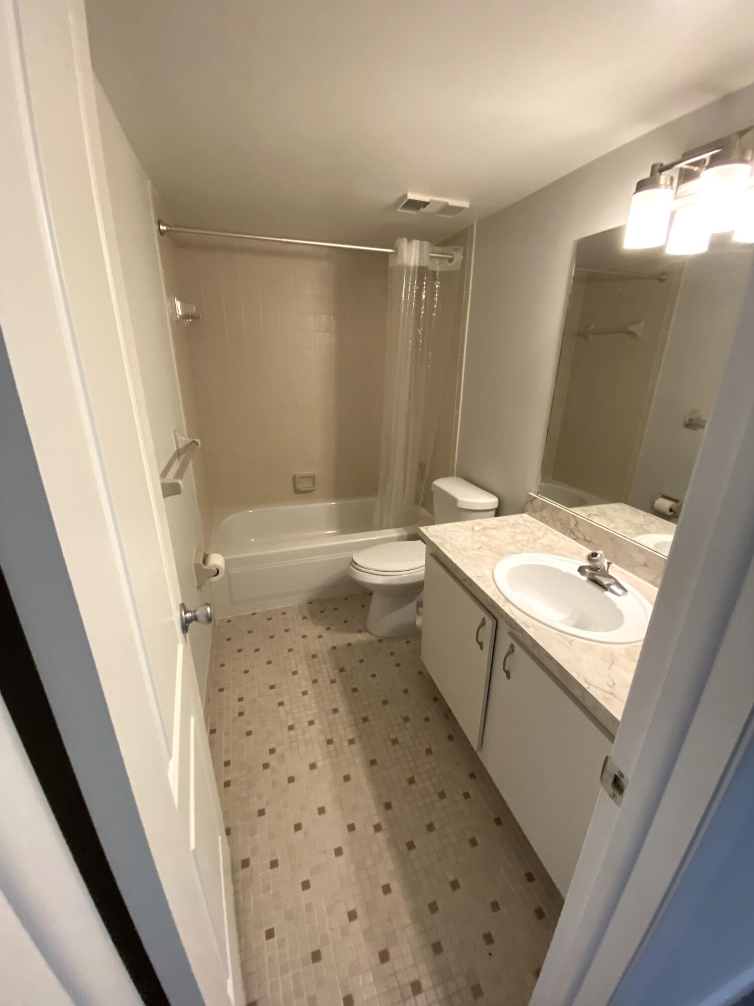 450 Egret Circle 9205