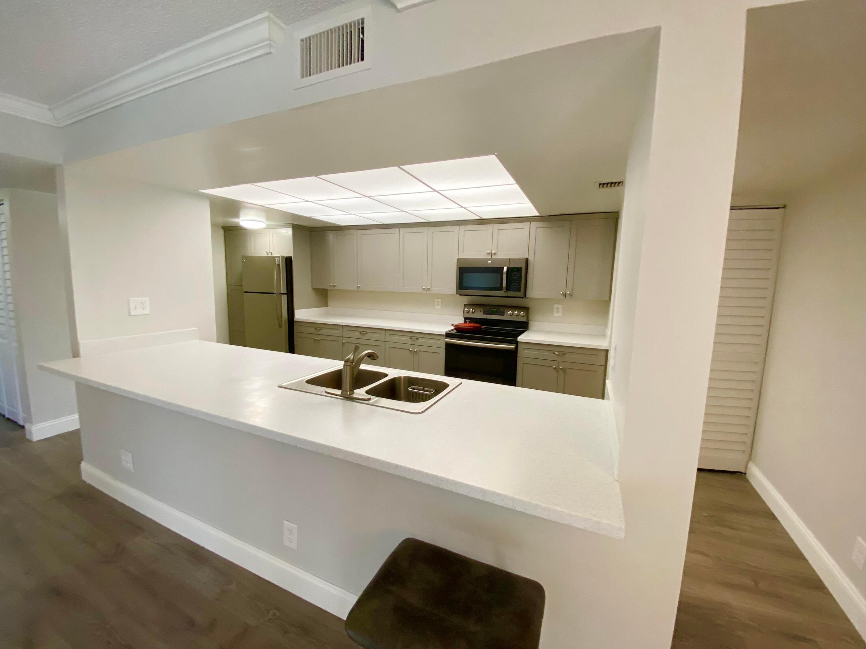 450 Egret Circle 9205