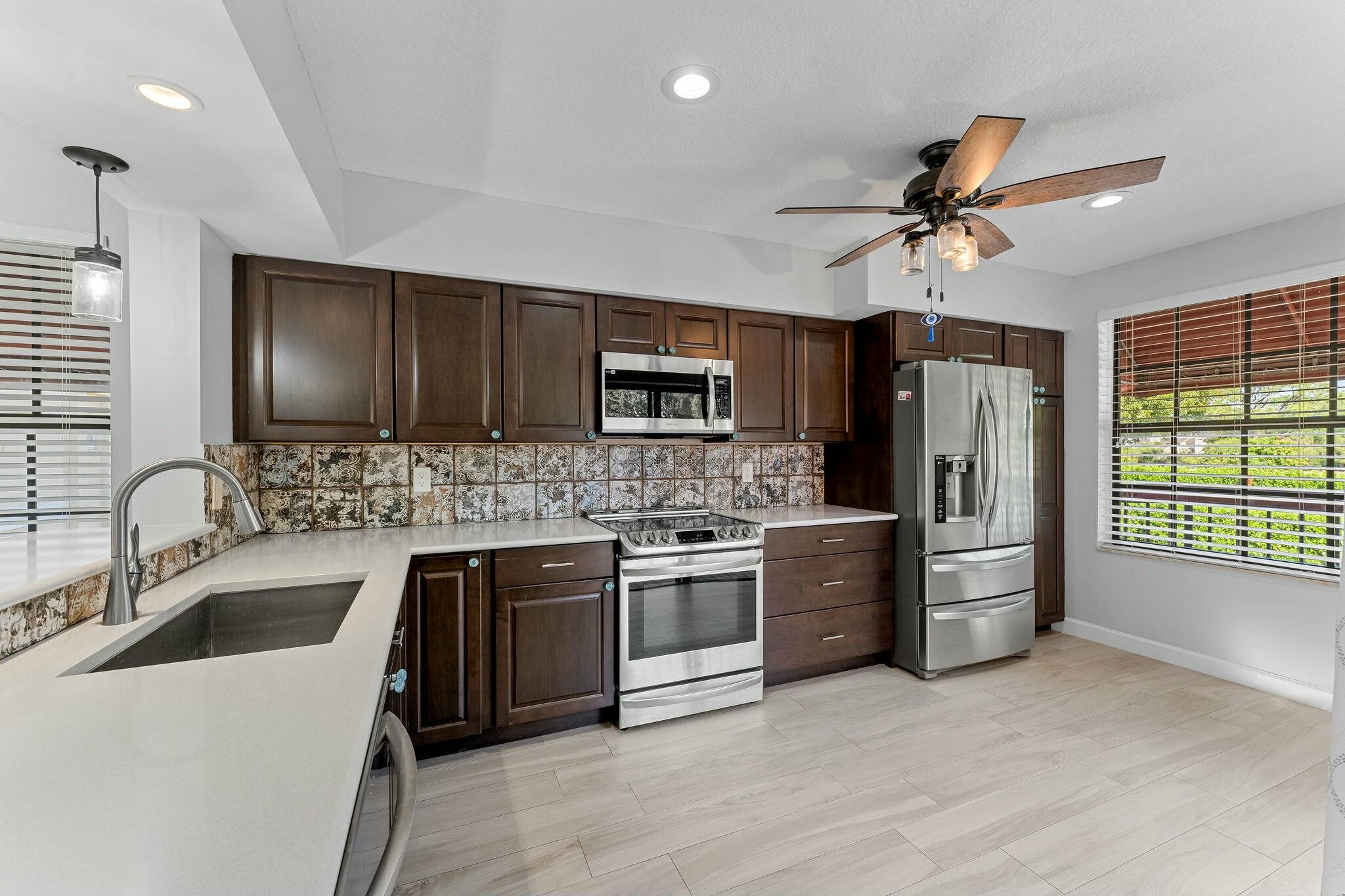 23032 Island View H
