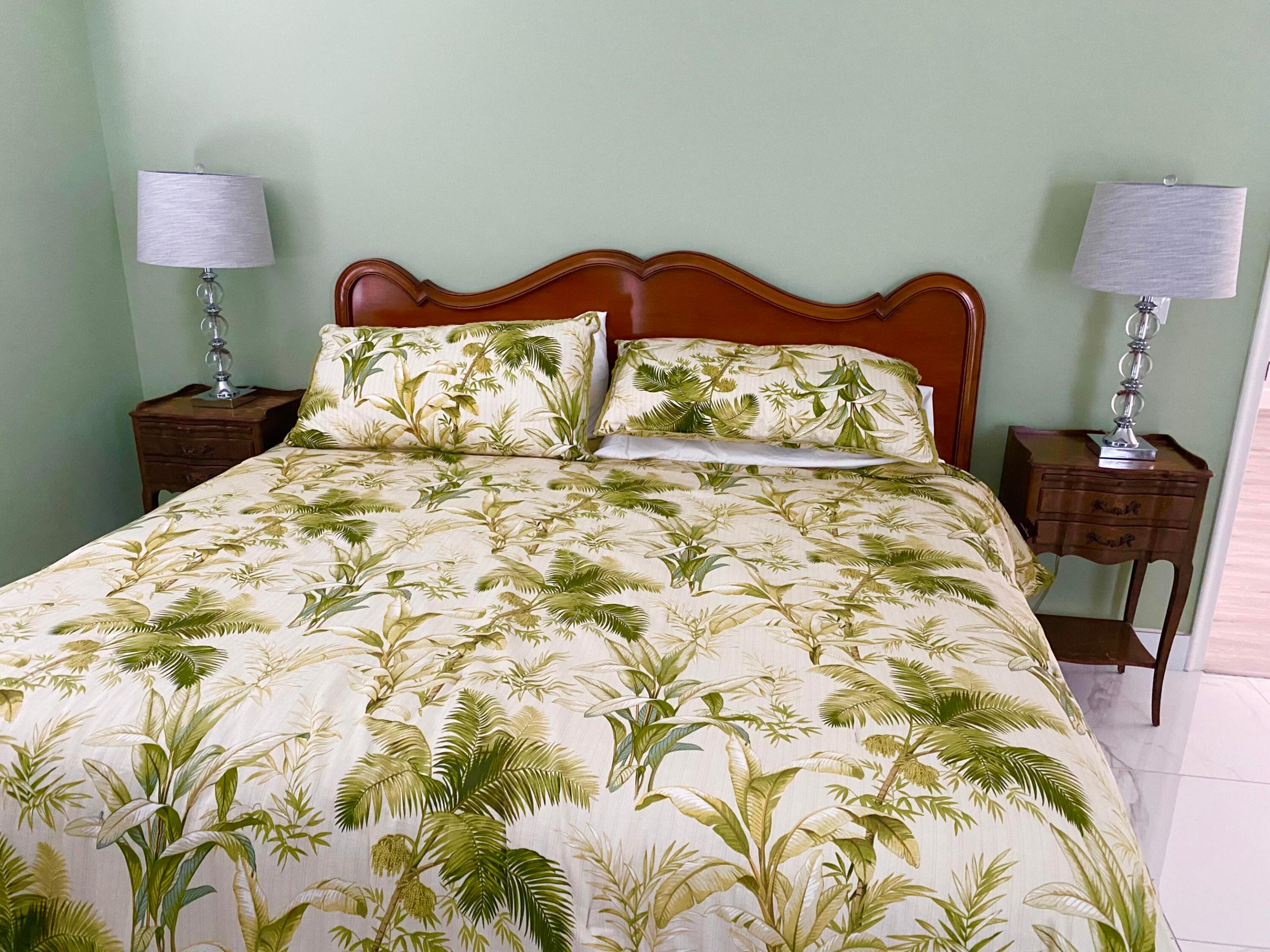 13889 Royal Palm Court B