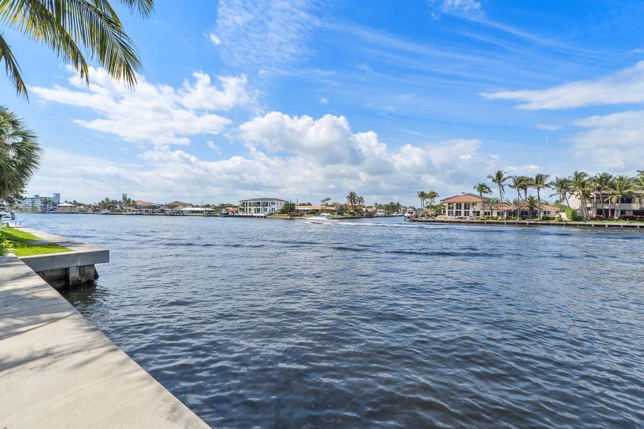 1221 Hillsboro Mile 25b