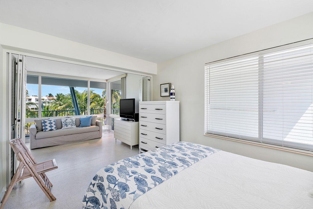 1221 Hillsboro Mile 25b