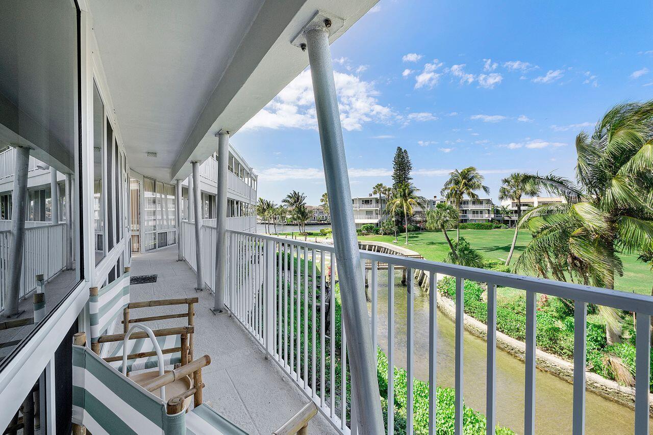 1221 Hillsboro Mile 25b