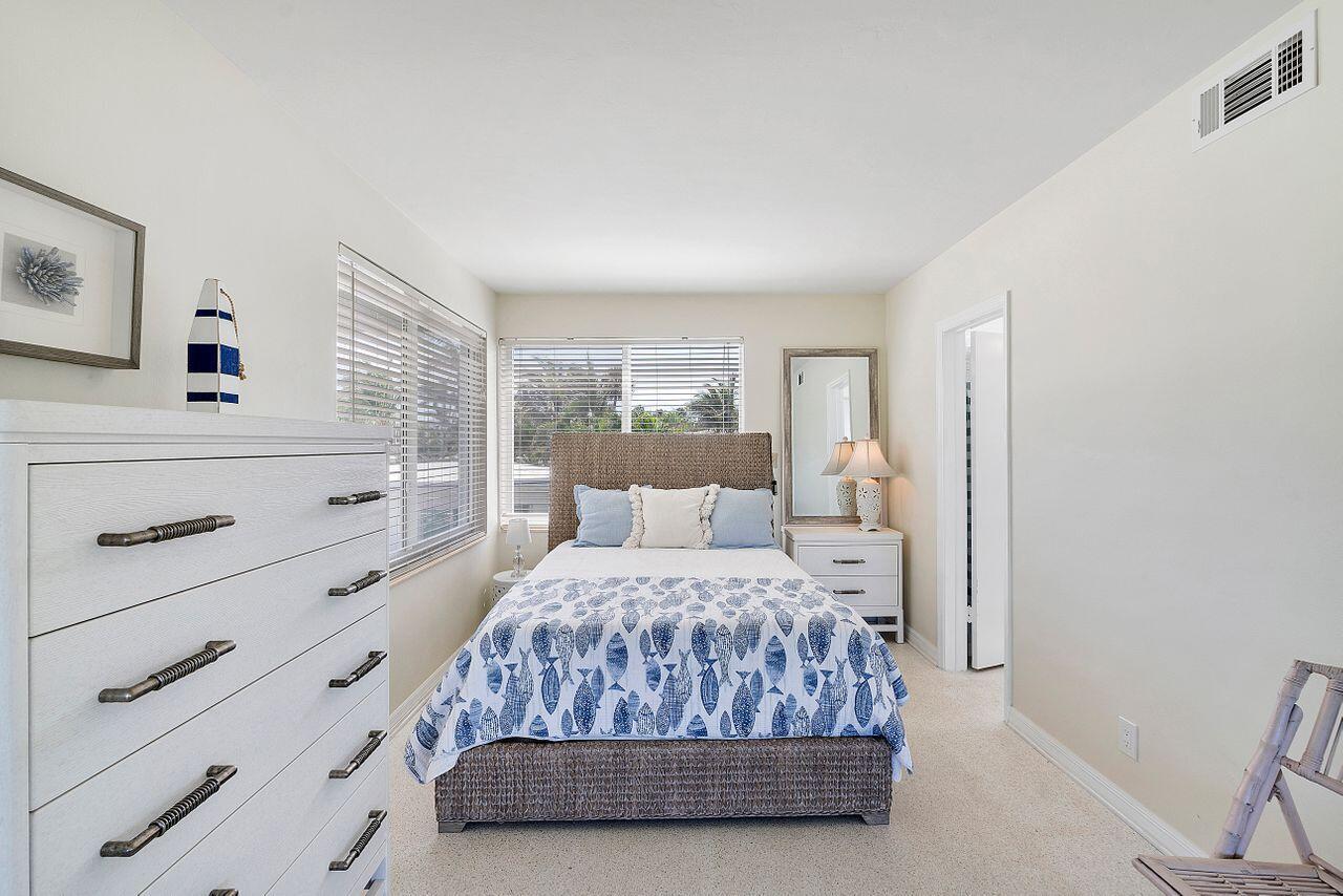 1221 Hillsboro Mile 25b