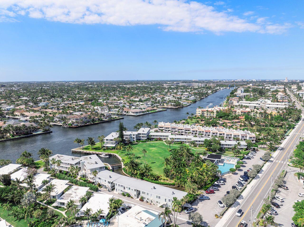 1221 Hillsboro Mile 25b