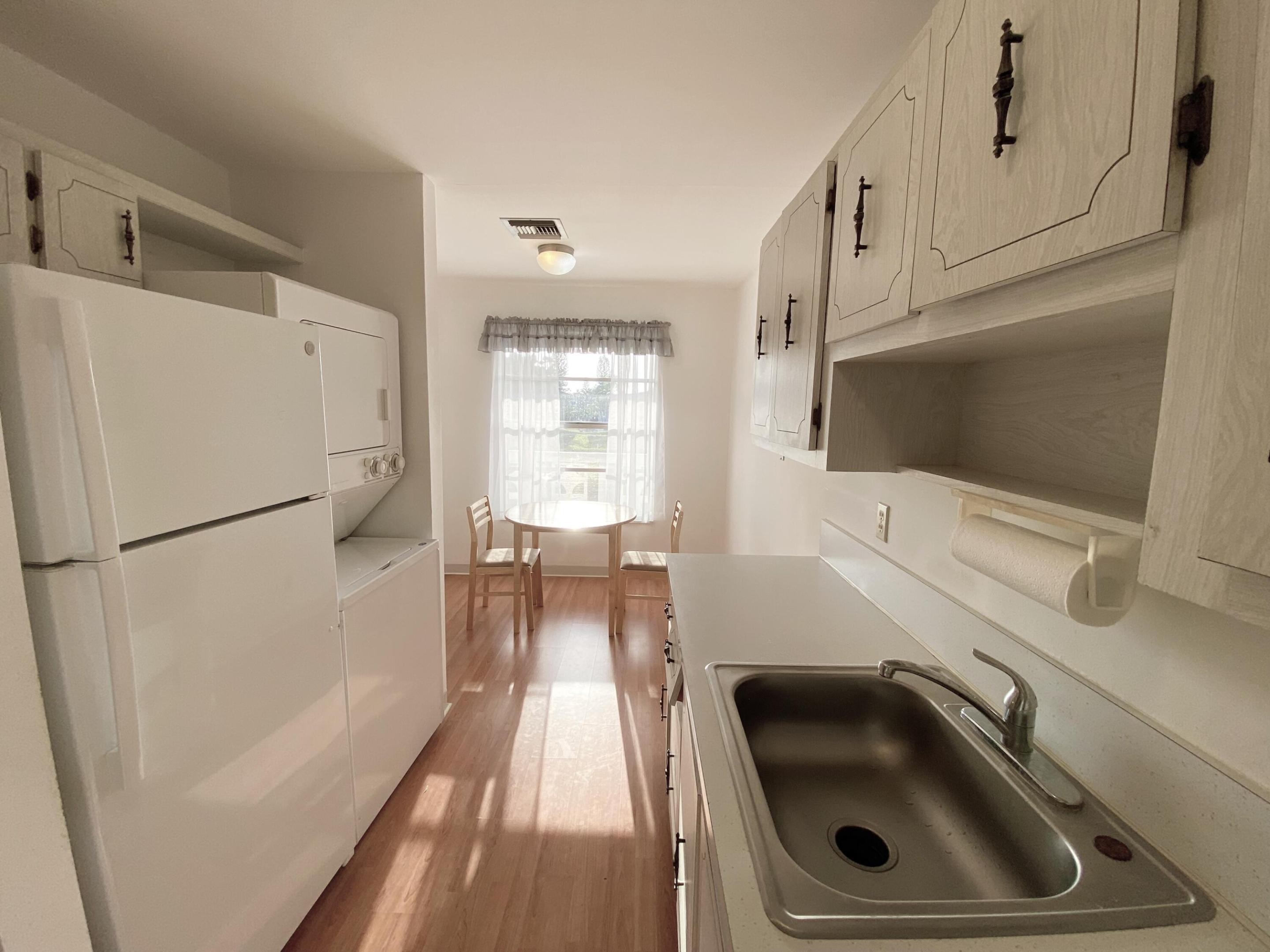 2721 SW 15th Street 202