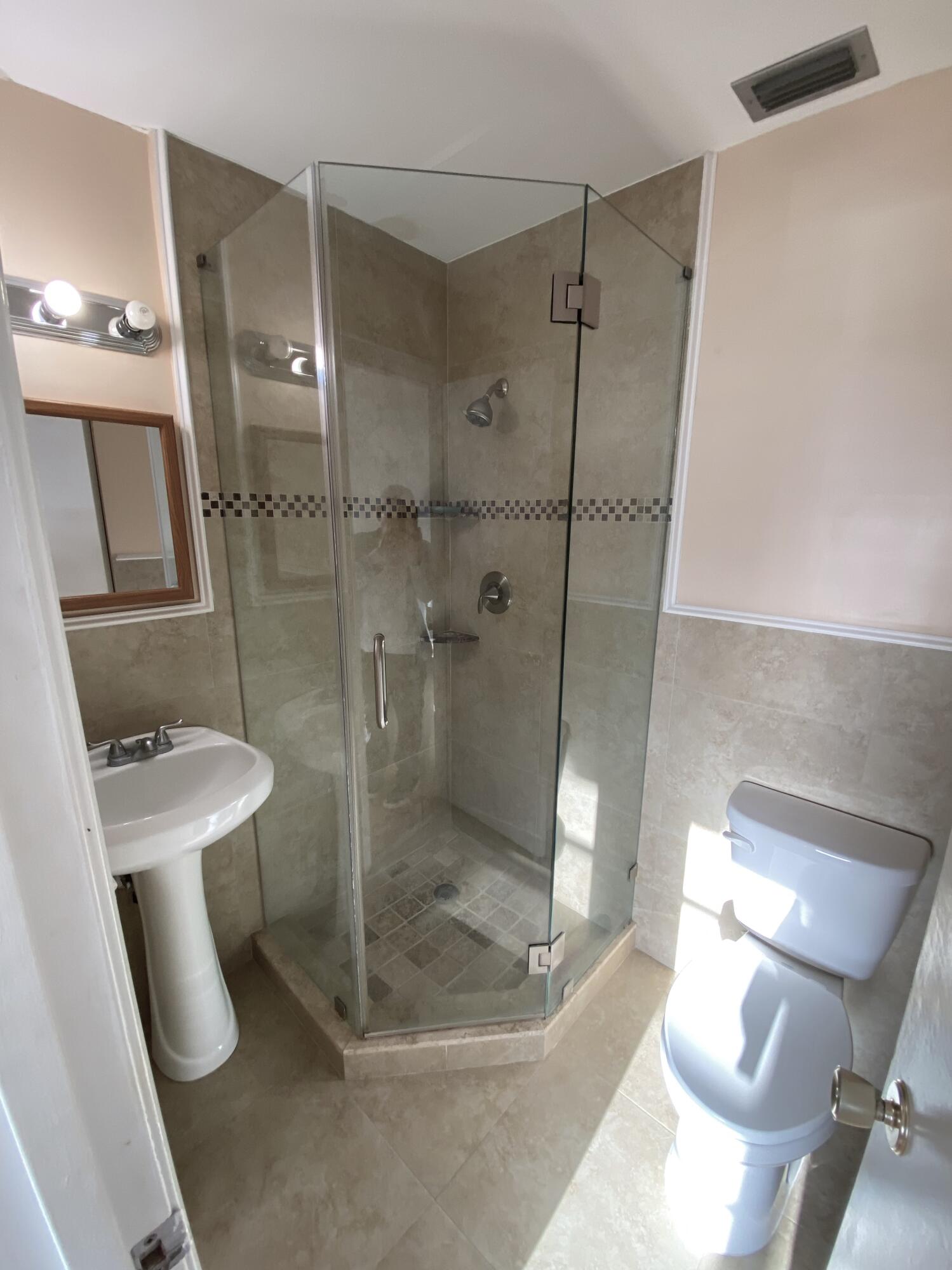 2721 SW 15th Street 202