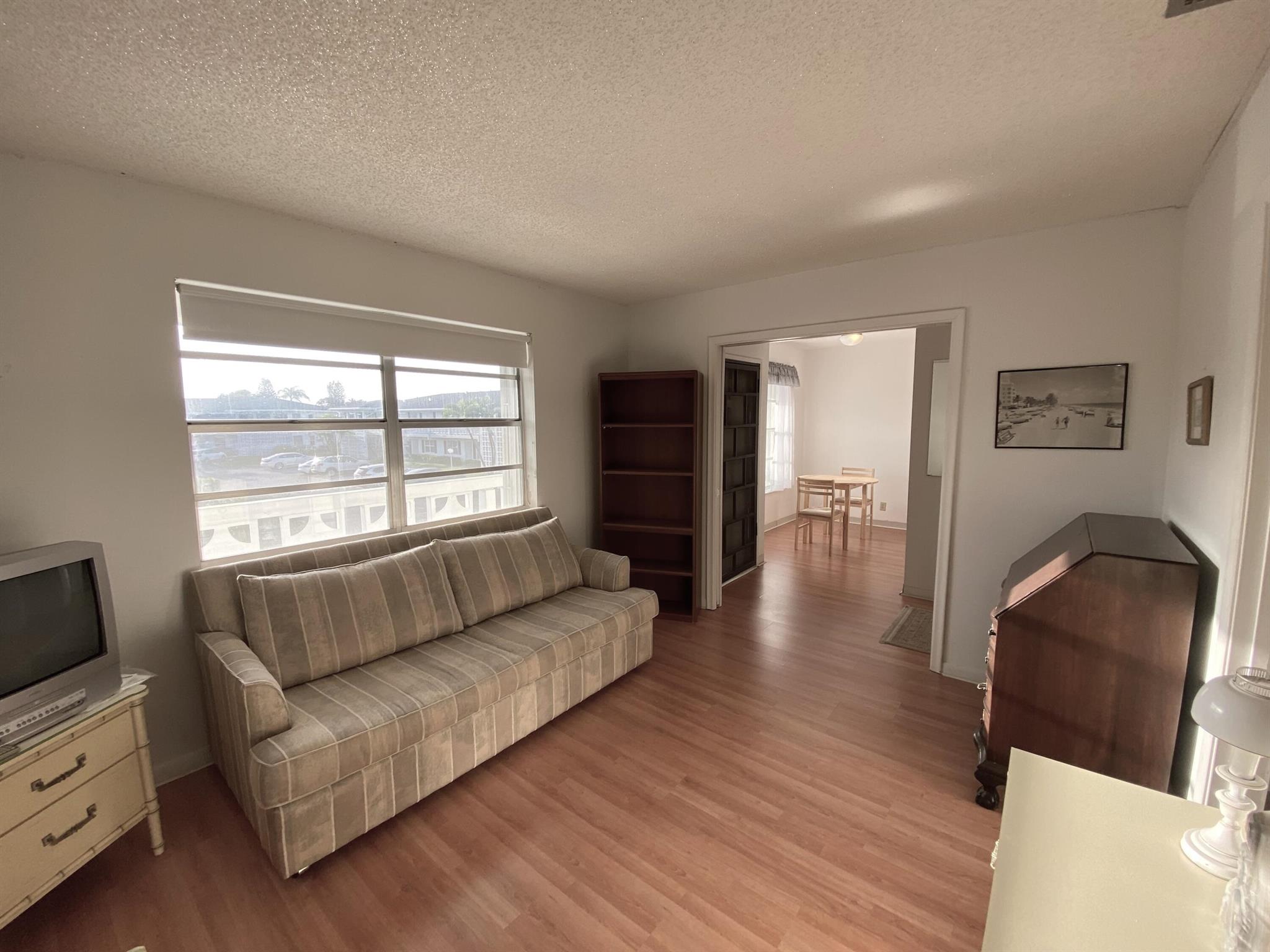 2721 SW 15th Street 202