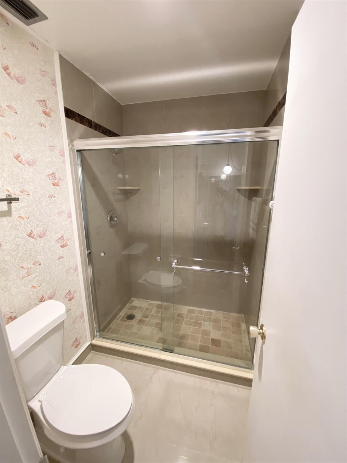 2721 SW 15th Street 202