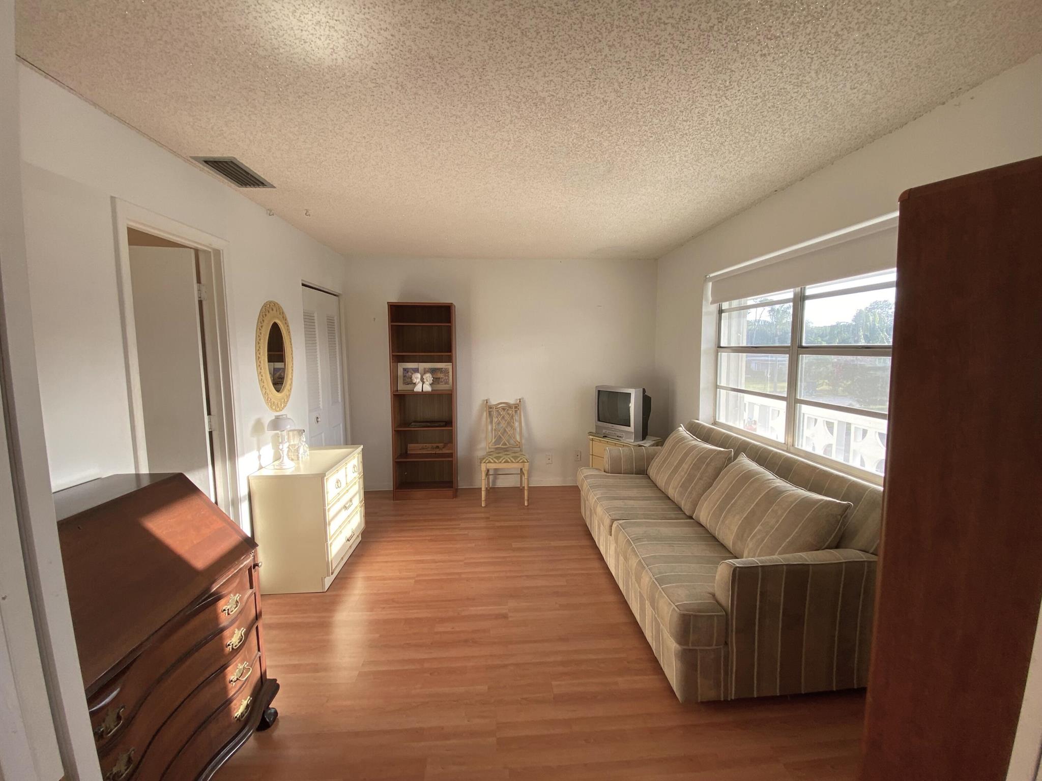 2721 SW 15th Street 202