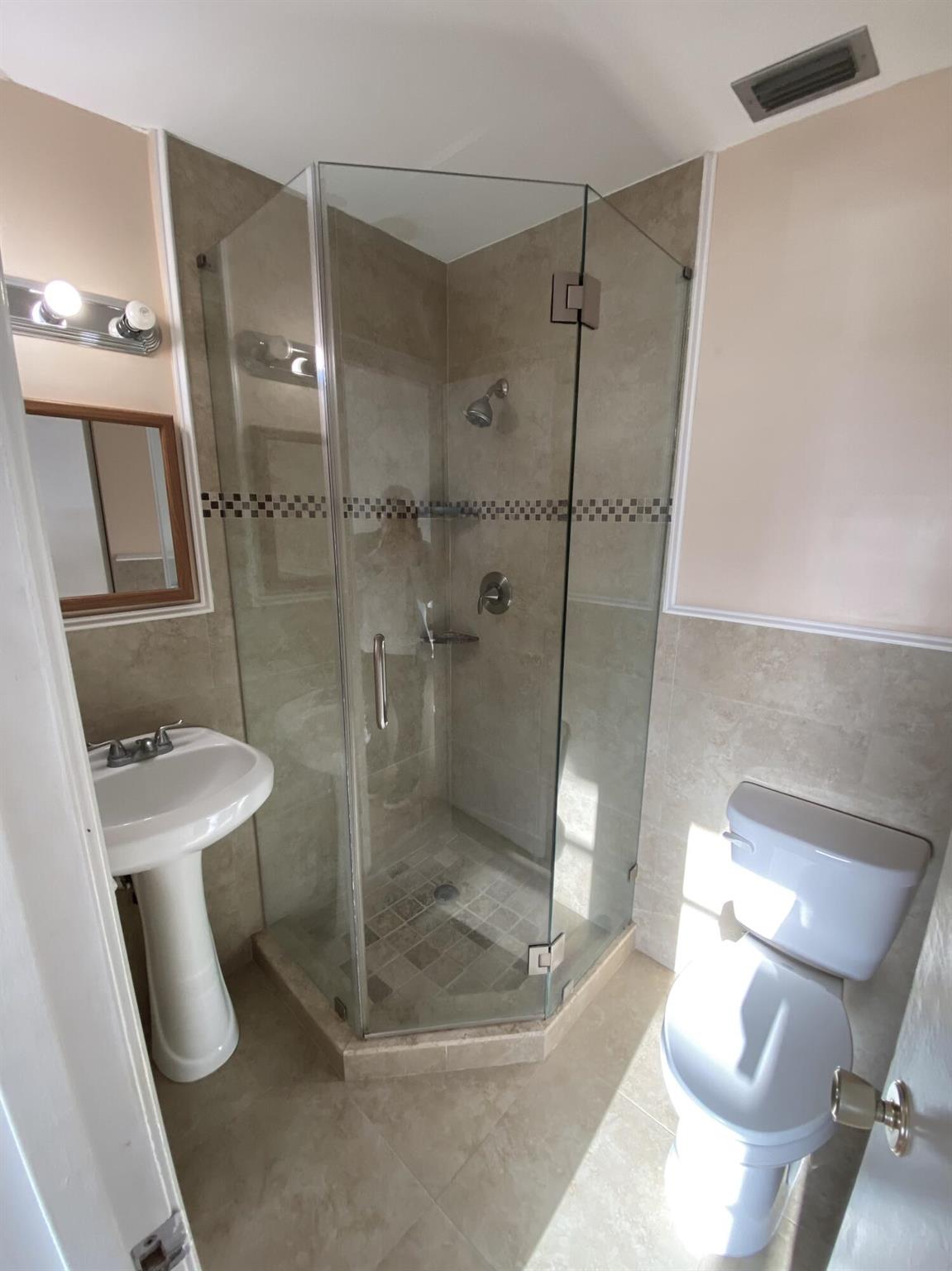 2721 SW 15th Street 202