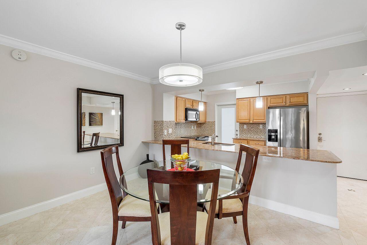 2700 Banyan Road 25c