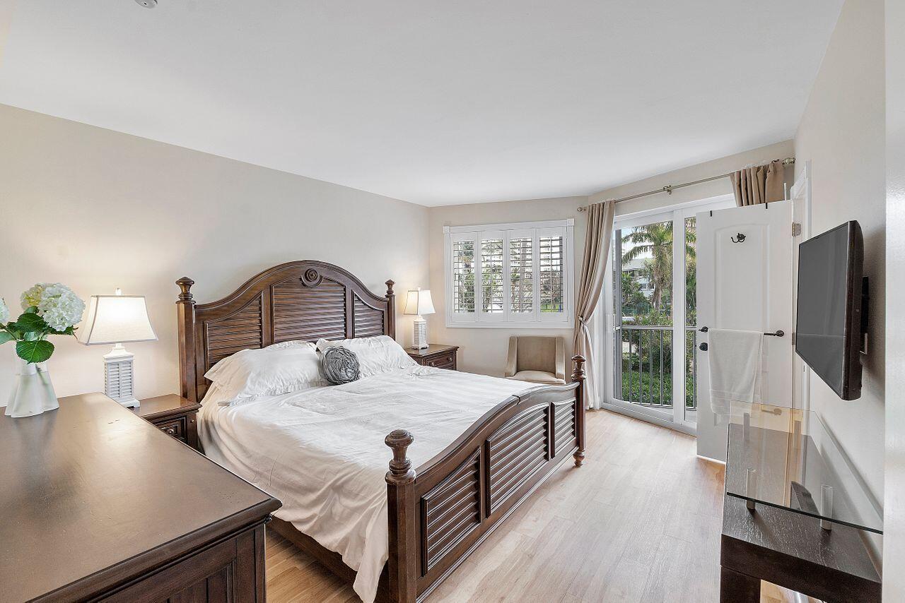 2700 Banyan Road 25c